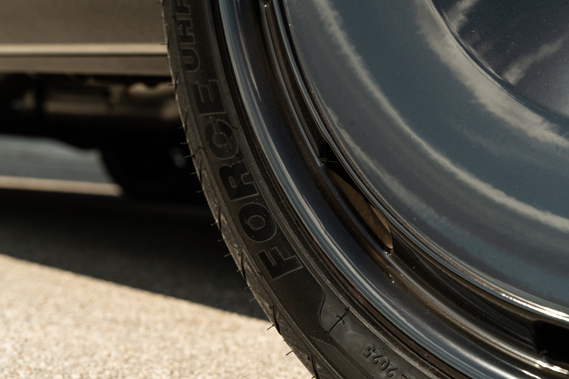 Cadillac Escalade | Black Raven | on Avant Garde AGL93 | Gloss Black