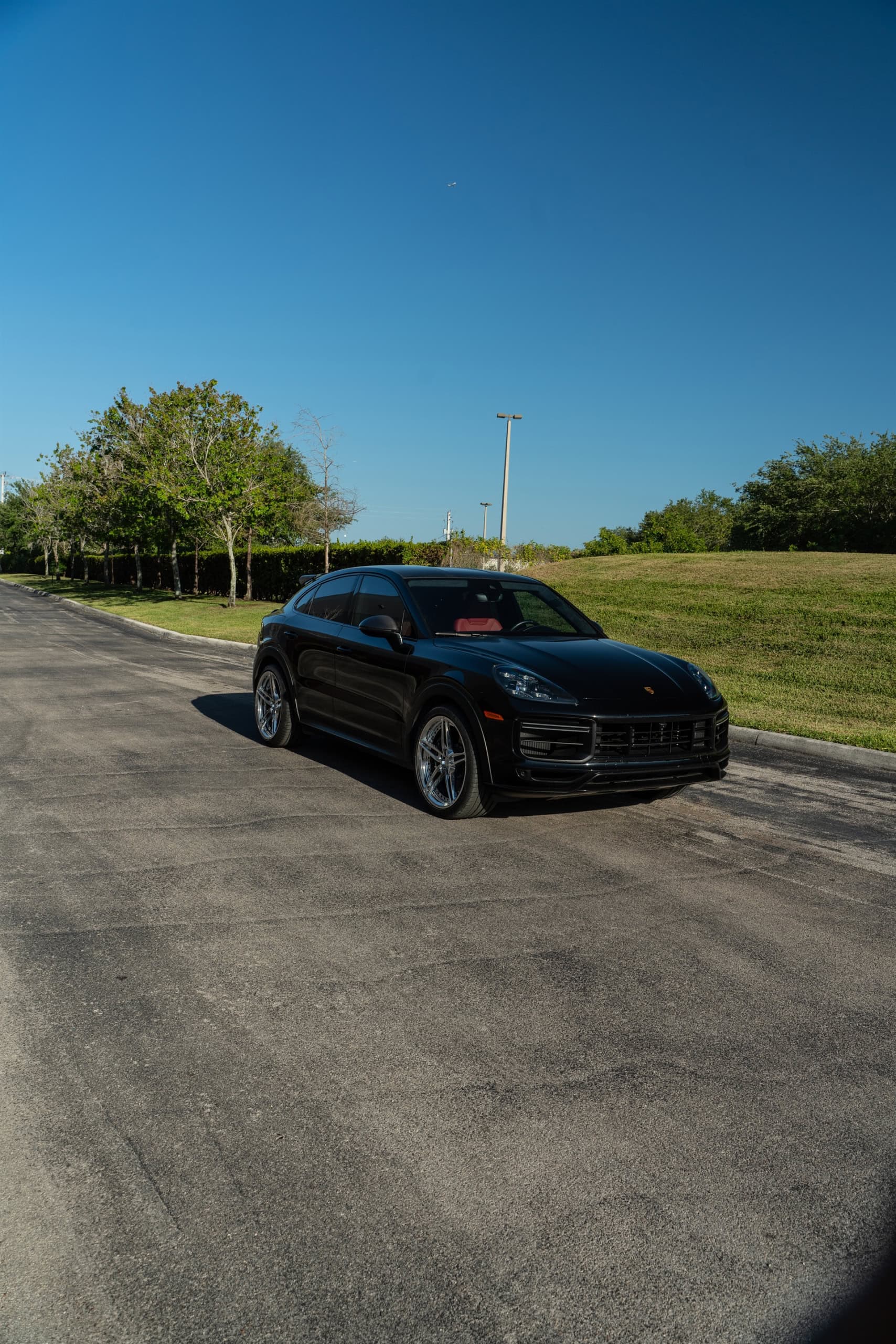 Porsche Cayenne Turbo GT | Black | on ANRKY XR-305 | Polished Clear