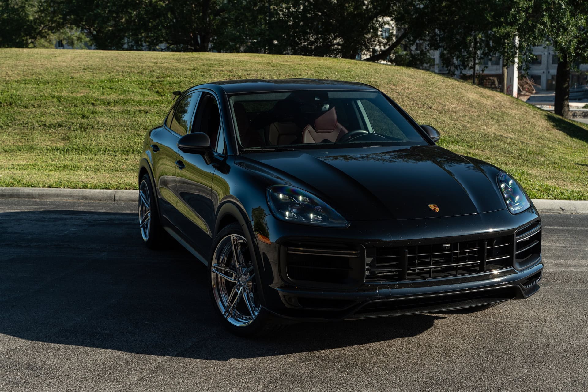 Porsche Cayenne Turbo GT | Black | on ANRKY XR-305 | Polished Clear