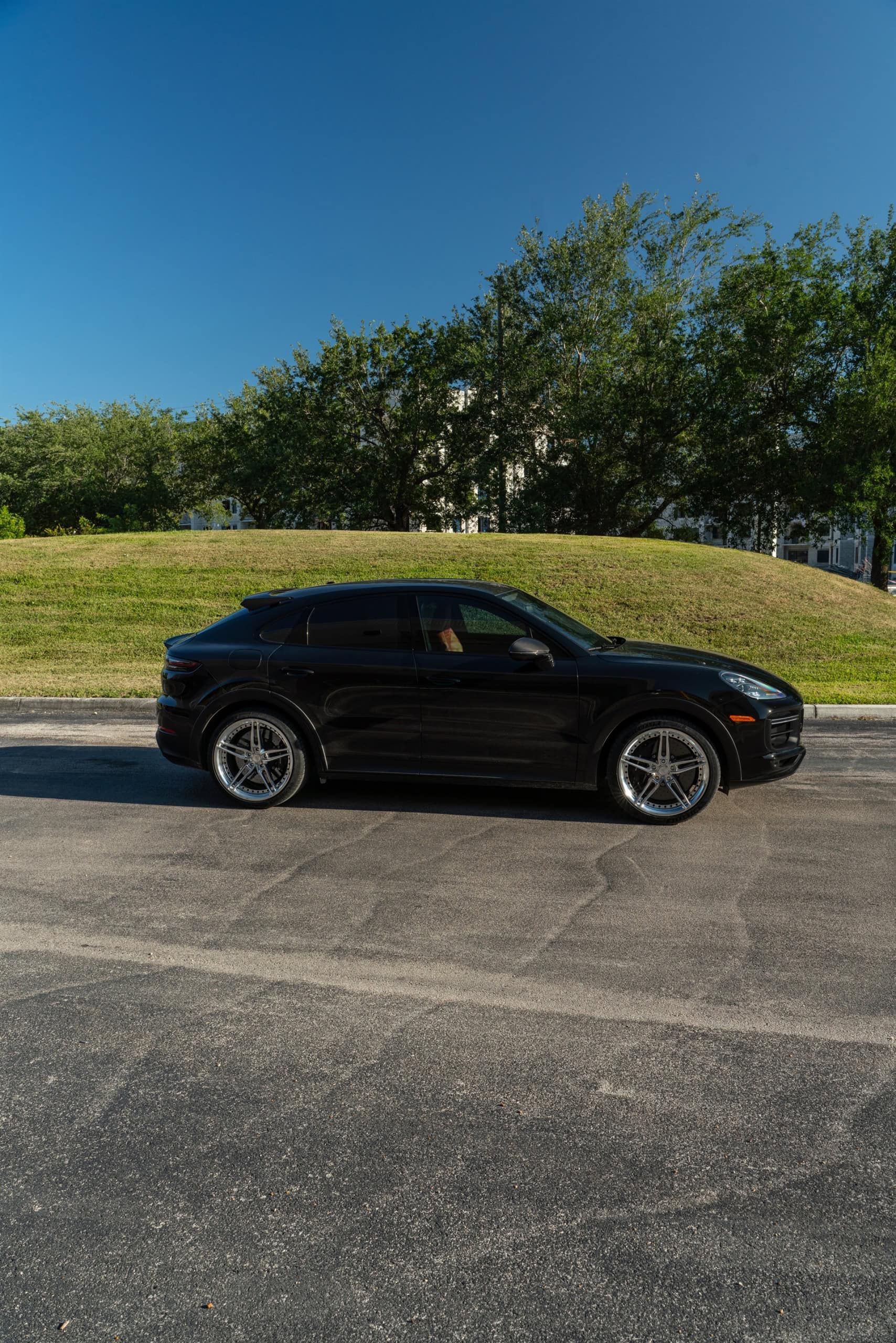 Porsche Cayenne Turbo GT | Black | on ANRKY XR-305 | Polished Clear