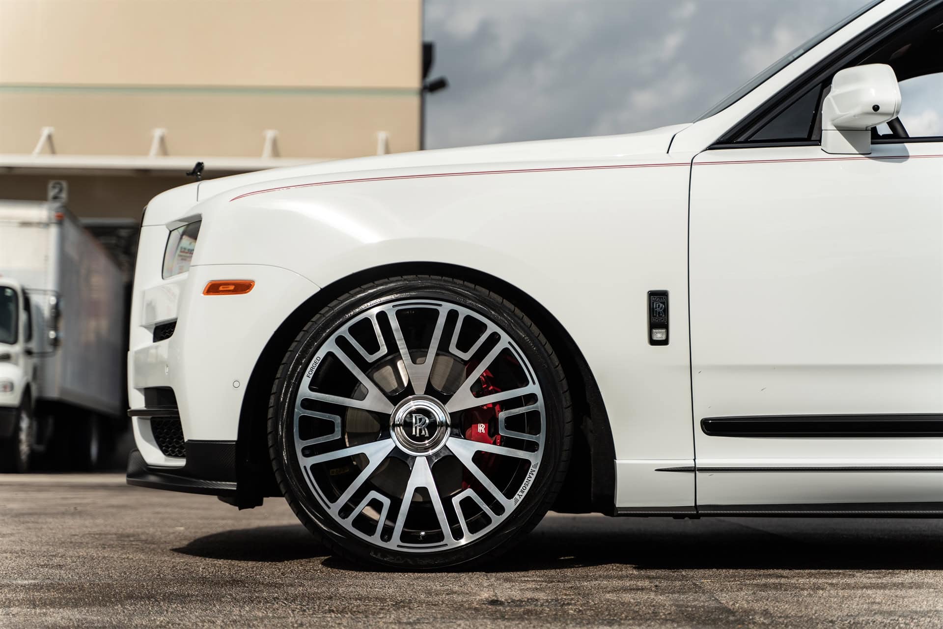 Photo 21 of Mansory V.6 | Rolls-Royce Cullinan Black Badge