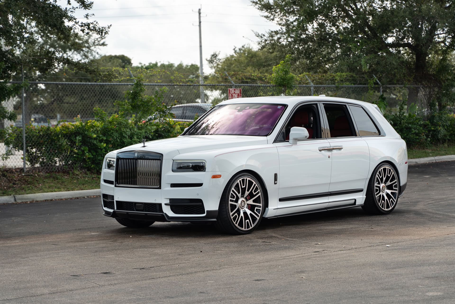 Photo 23 of Mansory V.6 | Rolls-Royce Cullinan Black Badge