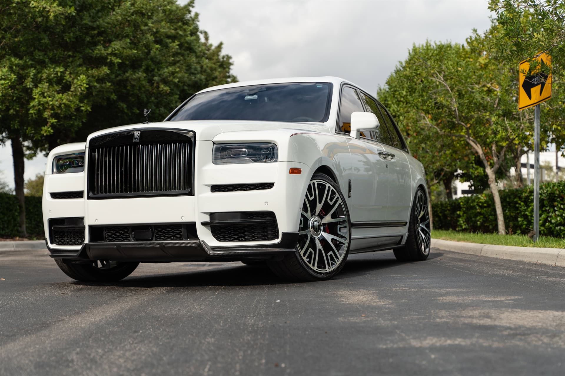 Mansory V.6 | Rolls-Royce Cullinan Black Badge
