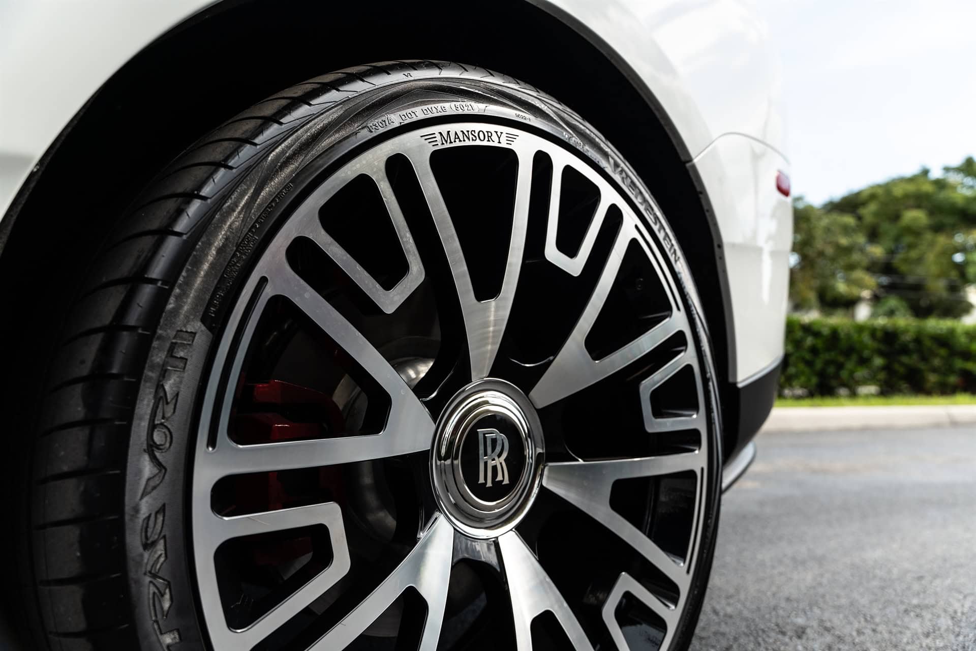 Mansory V.6 | Rolls-Royce Cullinan Black Badge