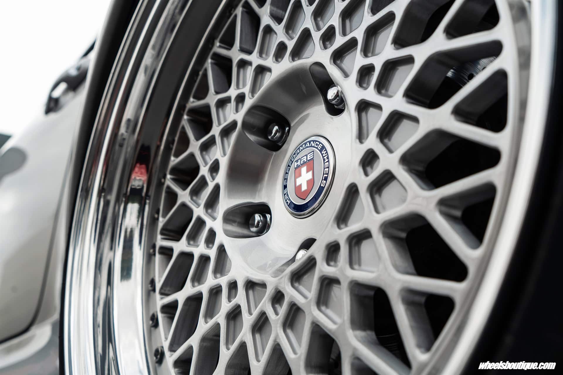 PORSCHE 993 C4S ON HRE 501