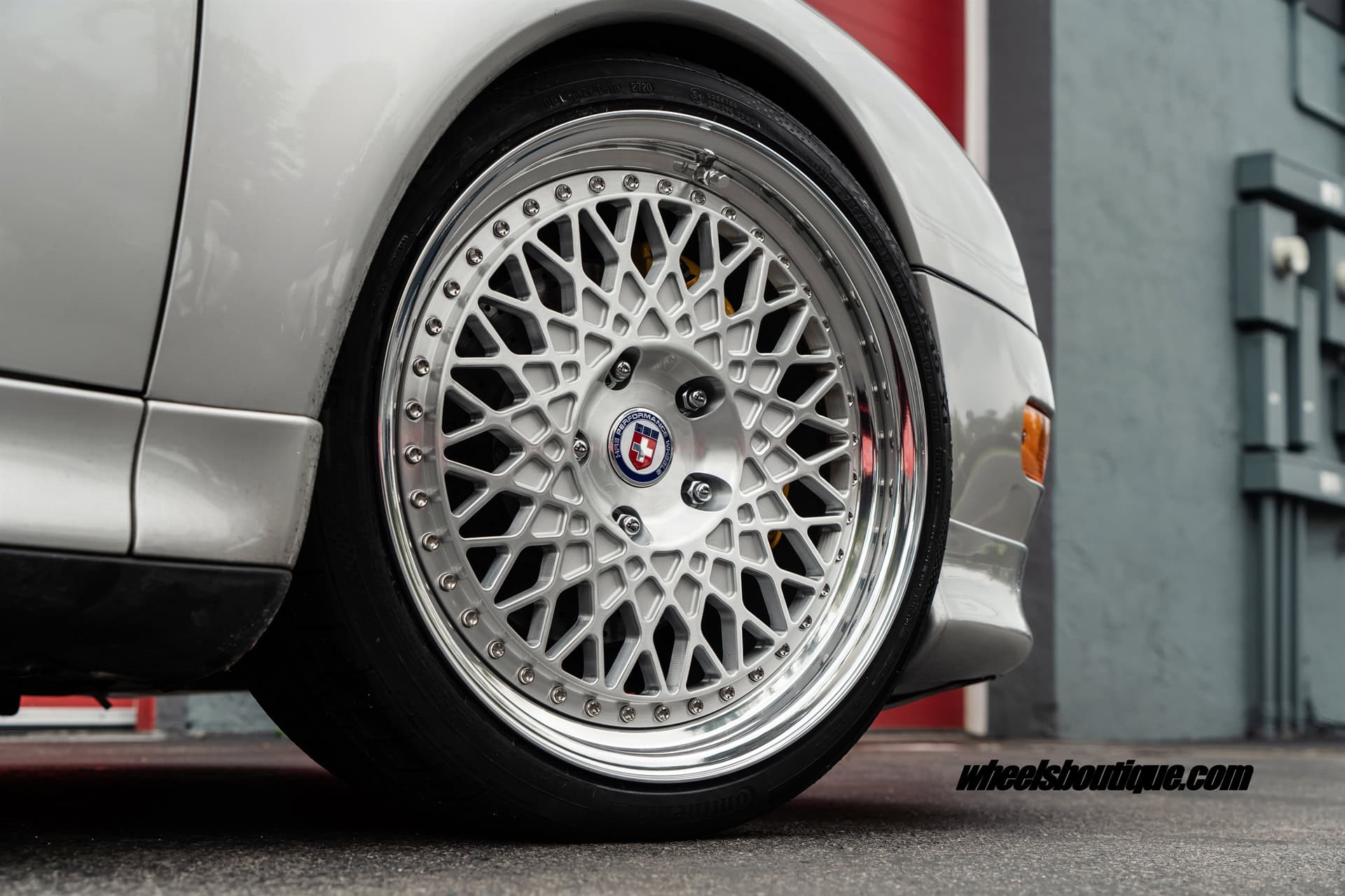 PORSCHE 993 C4S ON HRE 501