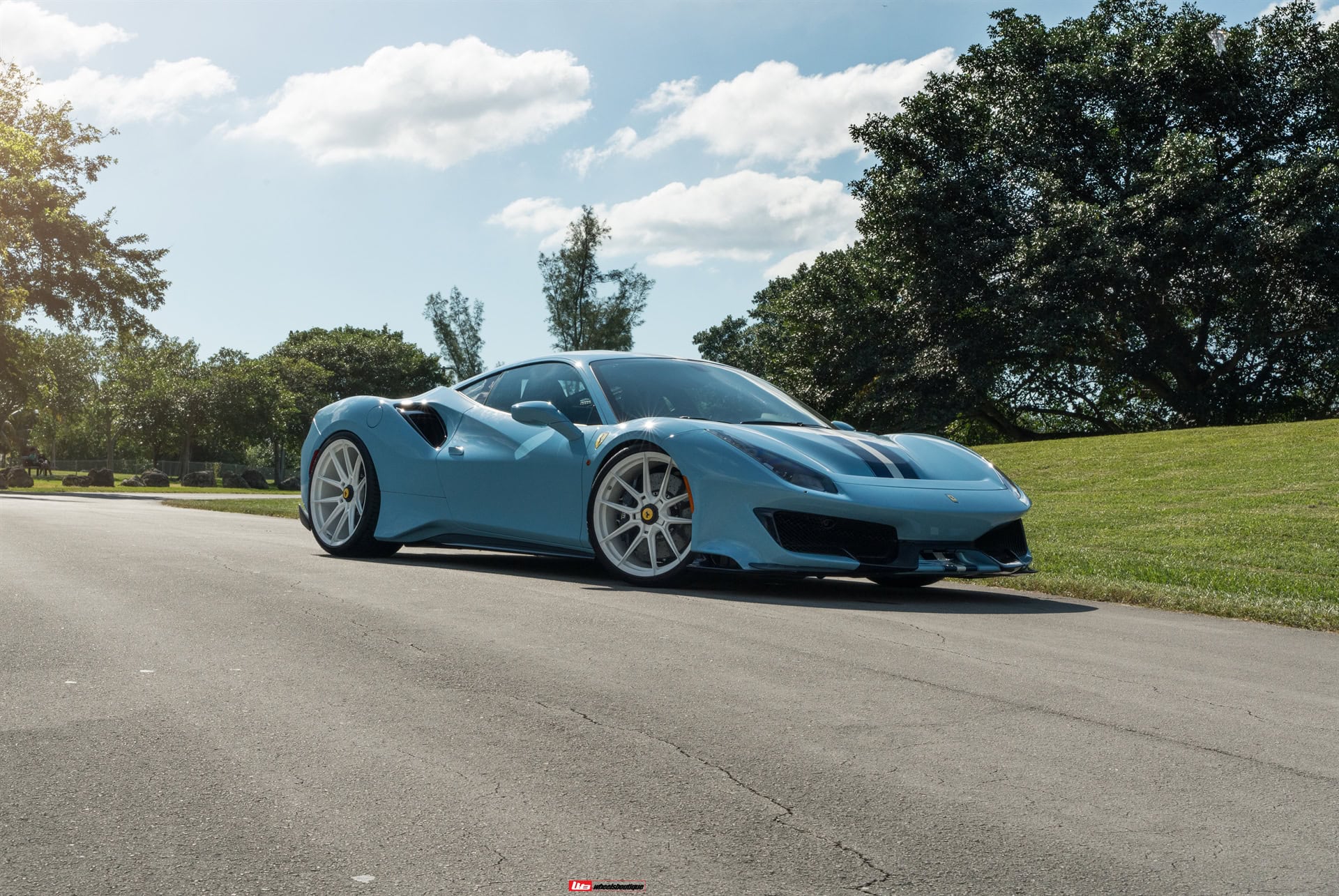 Ferrari 488 Pista | Azzuro La Plata | Novitec NF10 ZV | Gloss White