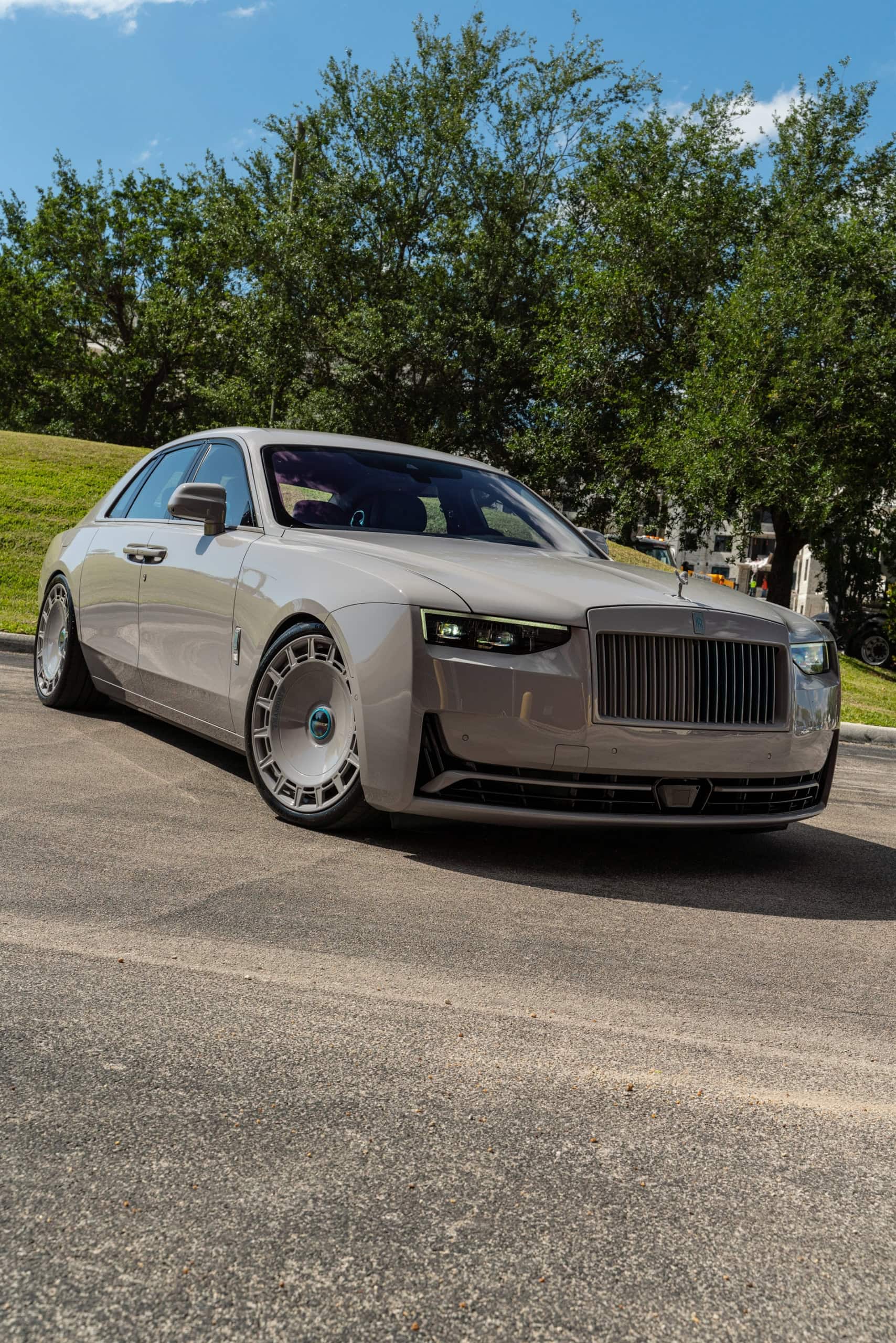 Photo 21 of Rolls Royce Ghost Series II | Fashion Grey | on Mansory FD.15 | Fashion Gray