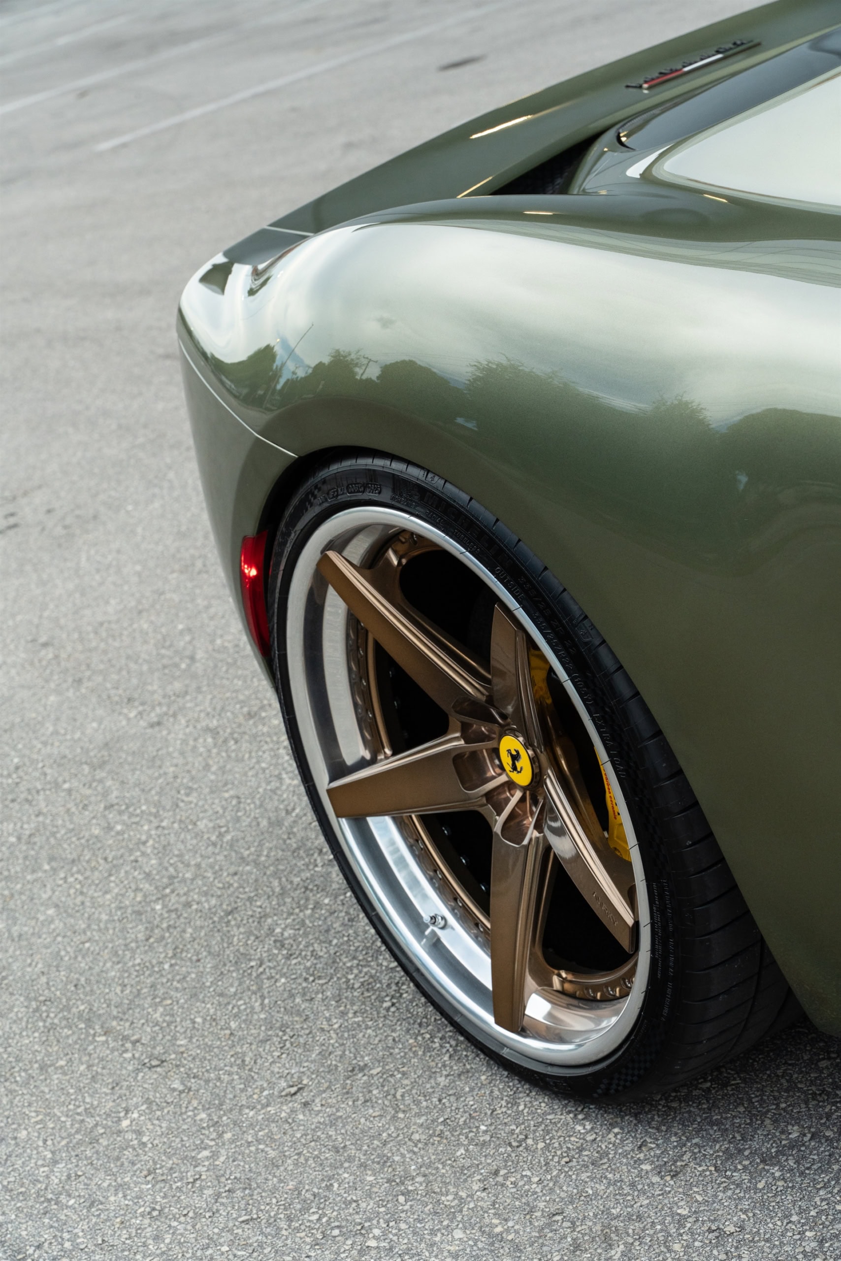 Ferrari 296 GTB | Verde Mansoni | on ANRKY RS5.3 | Mirror Polished Champagne