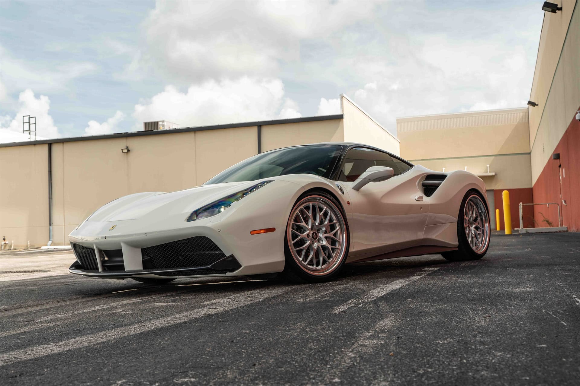 Photo 30 of Ferrari 488 GTB | Bianco Fuji | on HRE 520 FMR | Brushed Clear