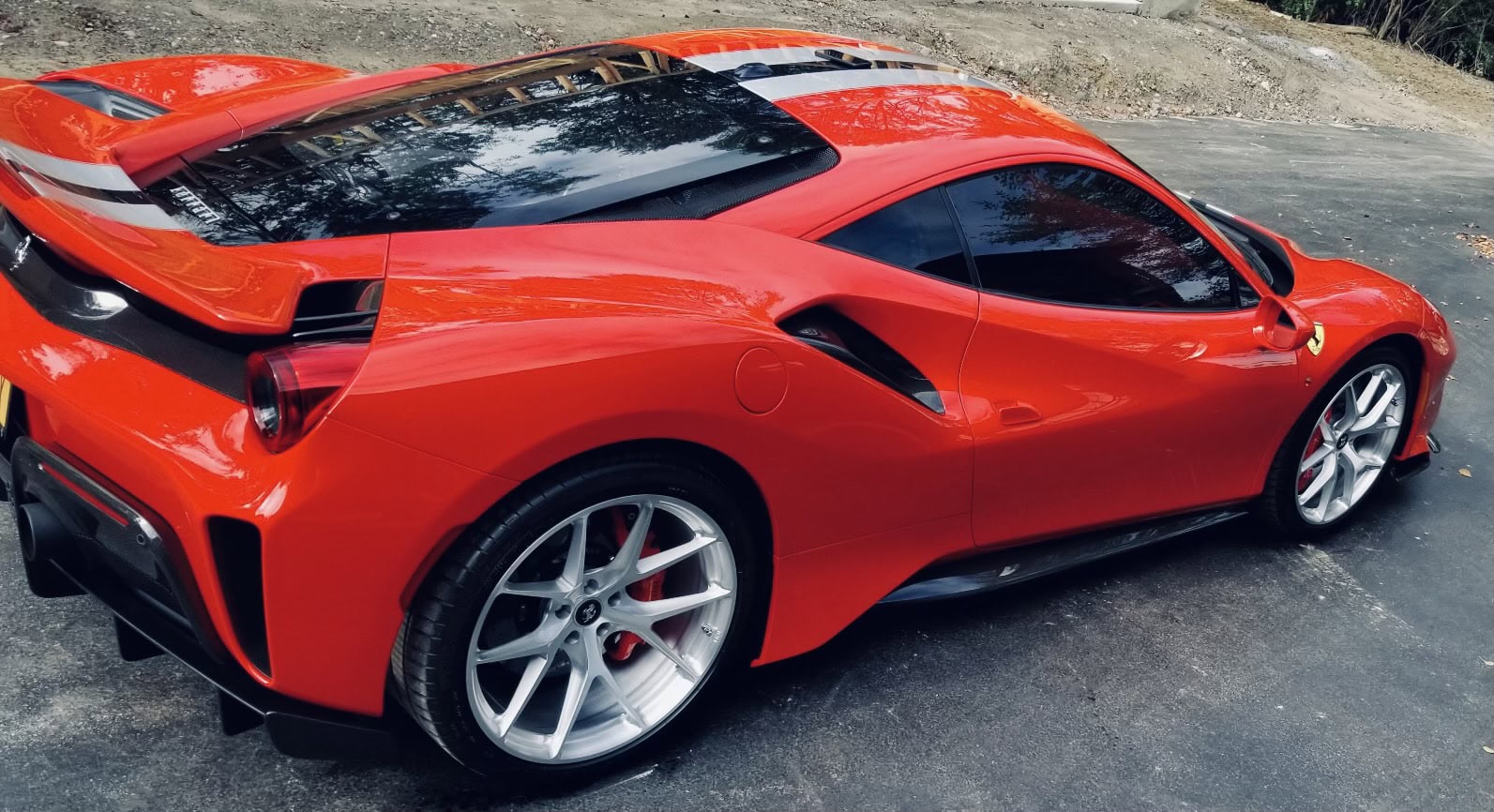 Photo 26 of Ferrari 488 Pista | Rosso Corza | on HRE P101 | Brushed Clear