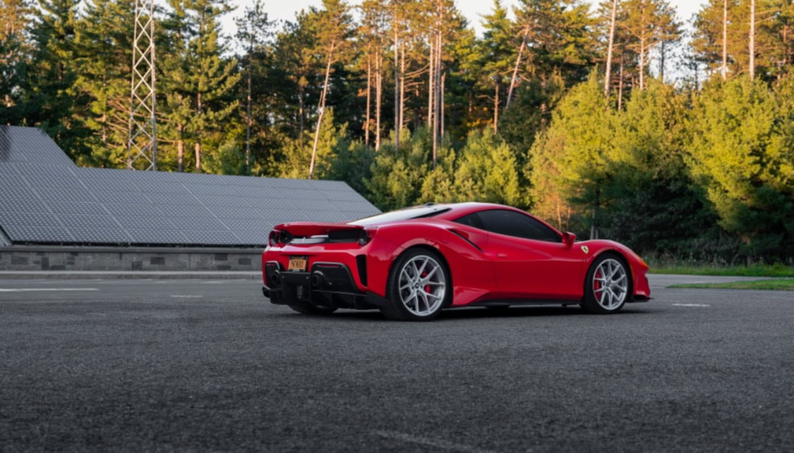Photo 31 of Ferrari 488 Pista | Rosso Corza | on HRE P101 | Brushed Clear