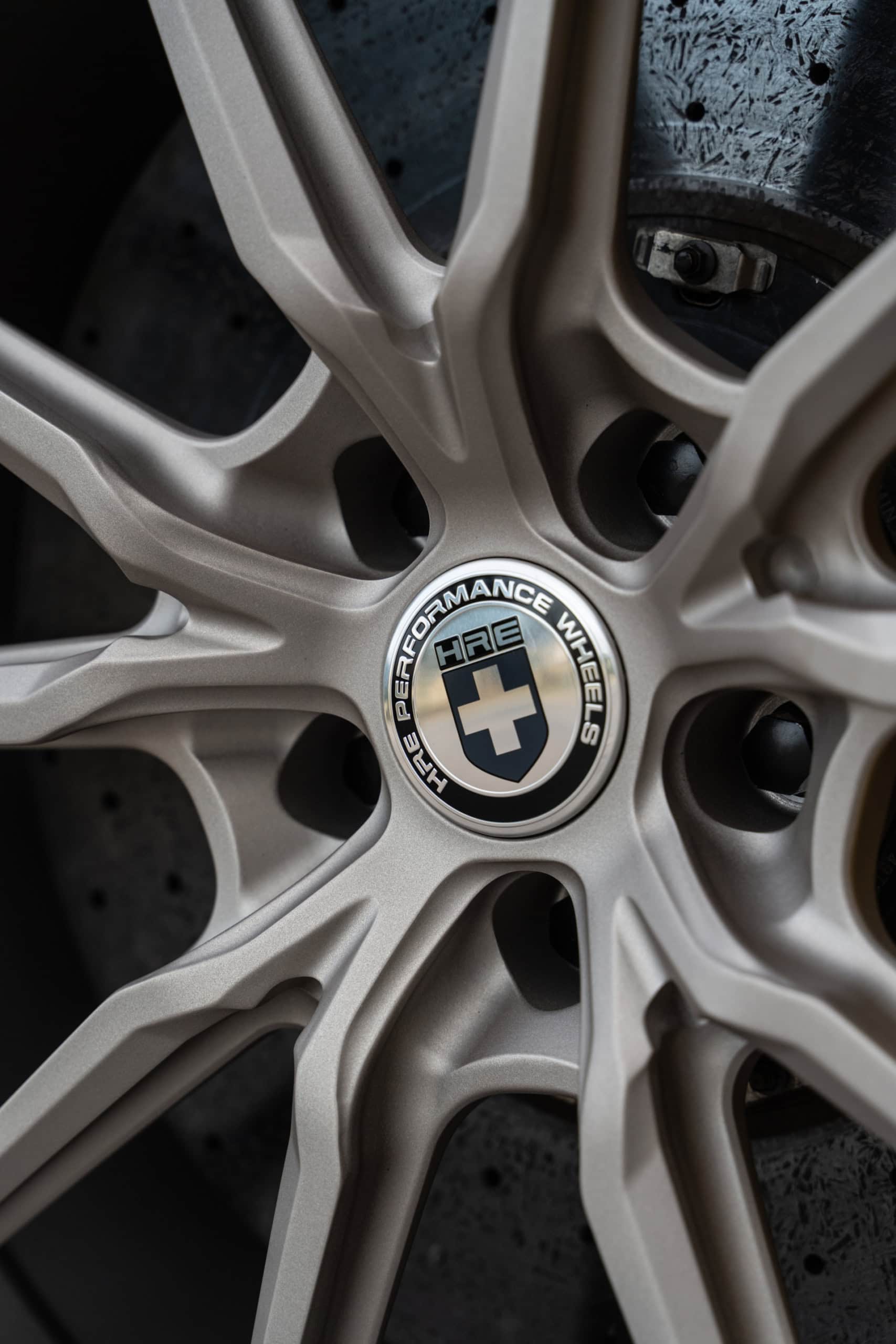 Ferrari 488 | Bianco Fuji | on HRE P104SC | Satin White Gold
