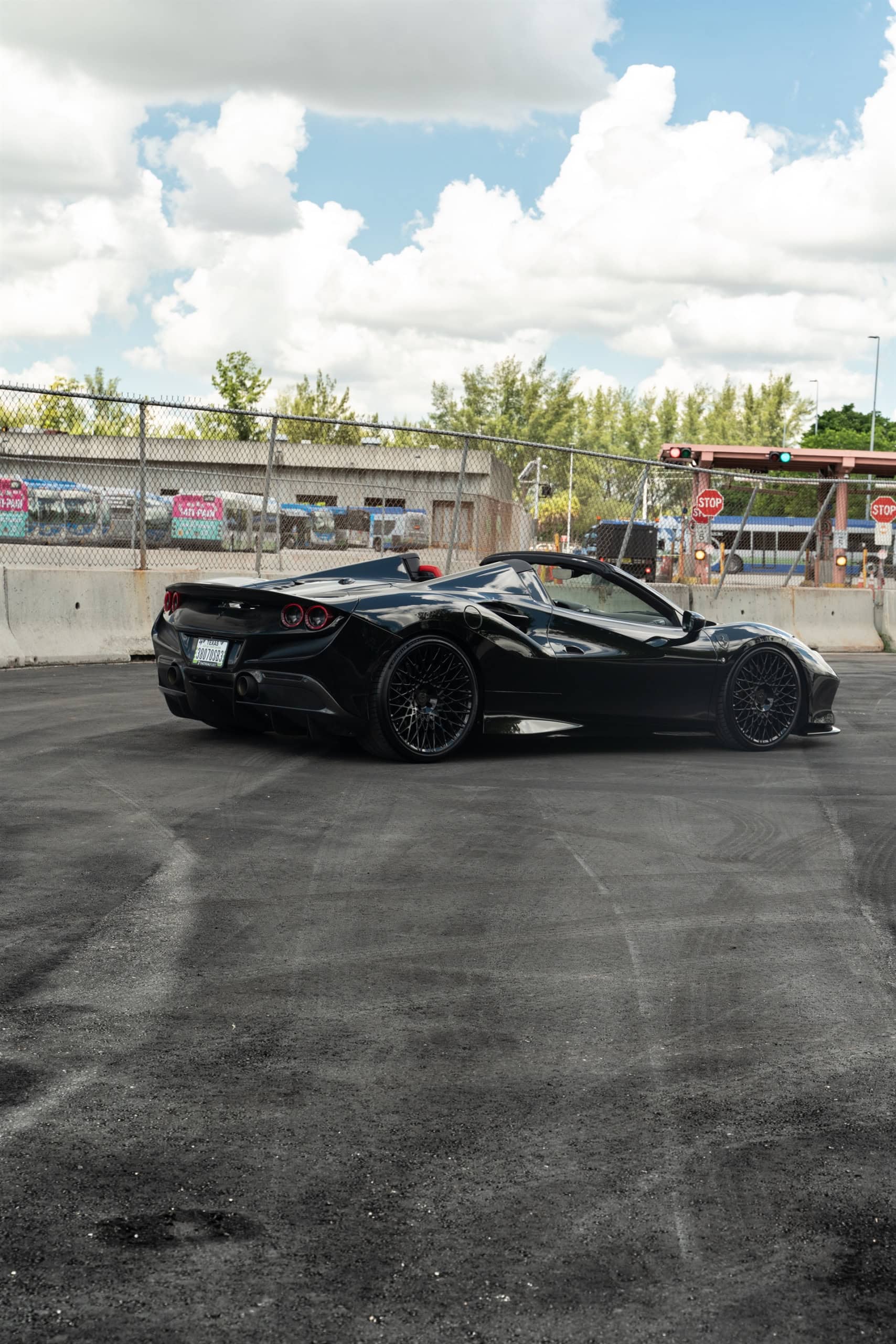 Ferrari F8 | Nero | on HRE 501M | Gloss Black