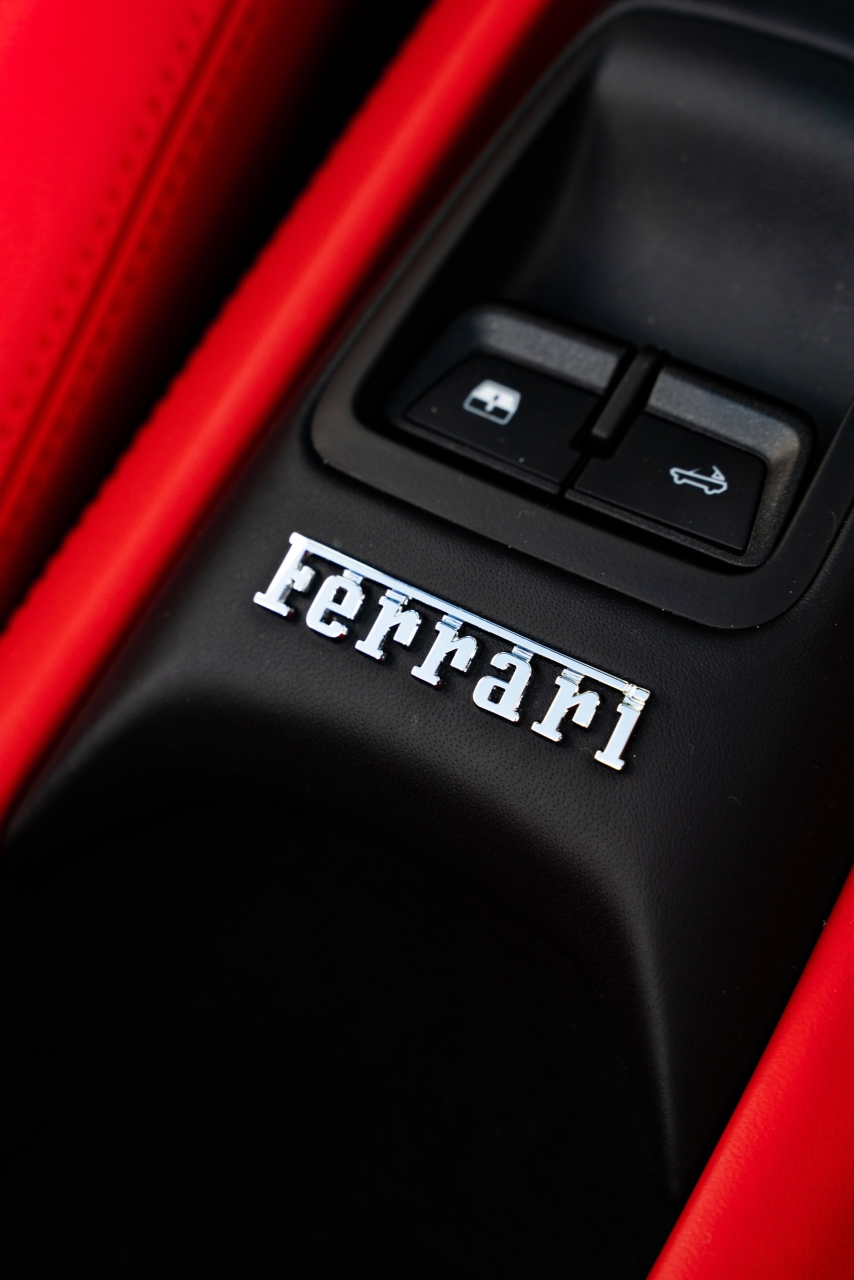 Ferrari F8 | Nero | on HRE 501M | Gloss Black