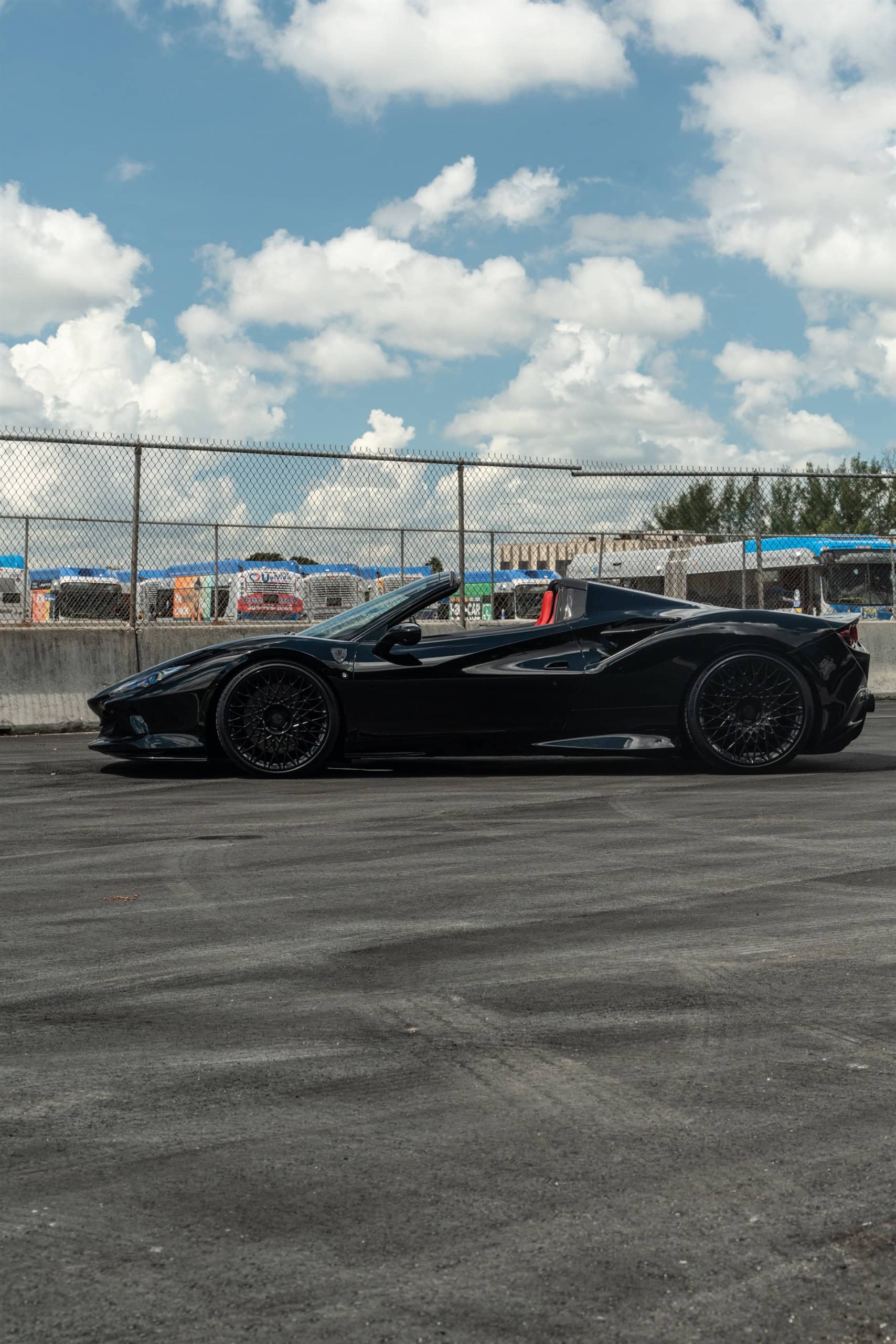 Photo 27 of Ferrari F8 | Nero | on HRE 501M | Gloss Black
