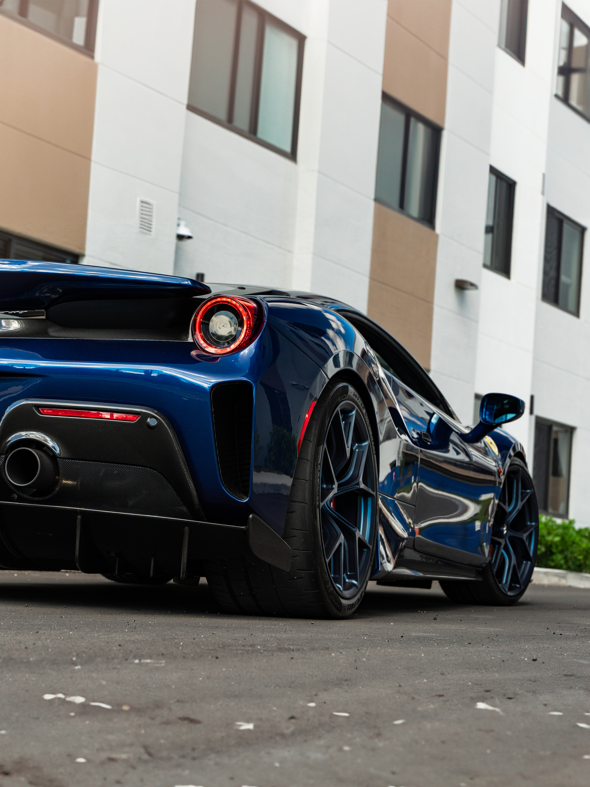 Ferrari Pista on IPE Wheels
