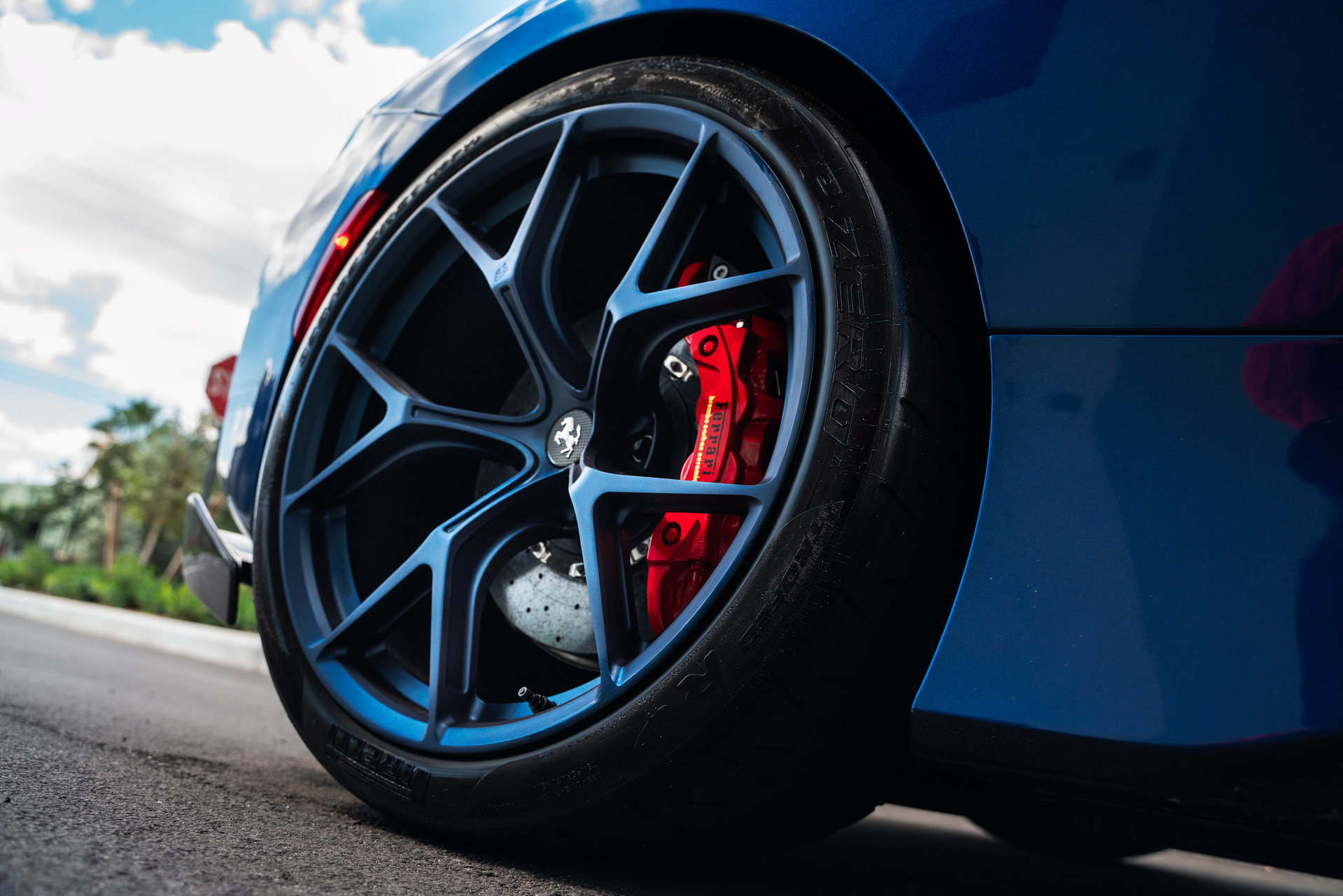 Ferrari Pista on IPE Wheels