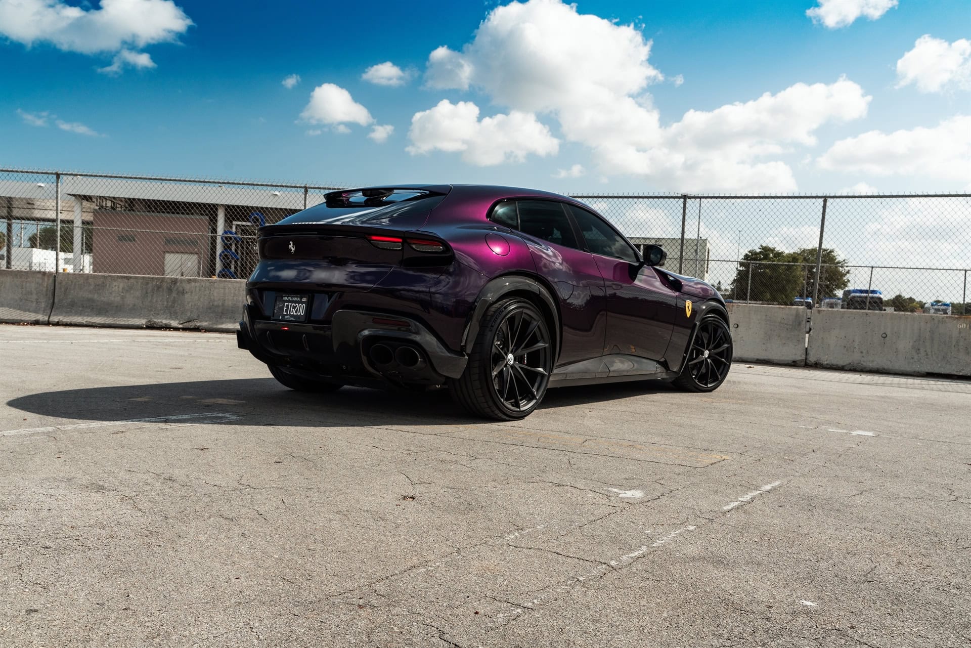 Ferrari Purosangue | Hong Kong Viola | on HRE P204 | Satin Black