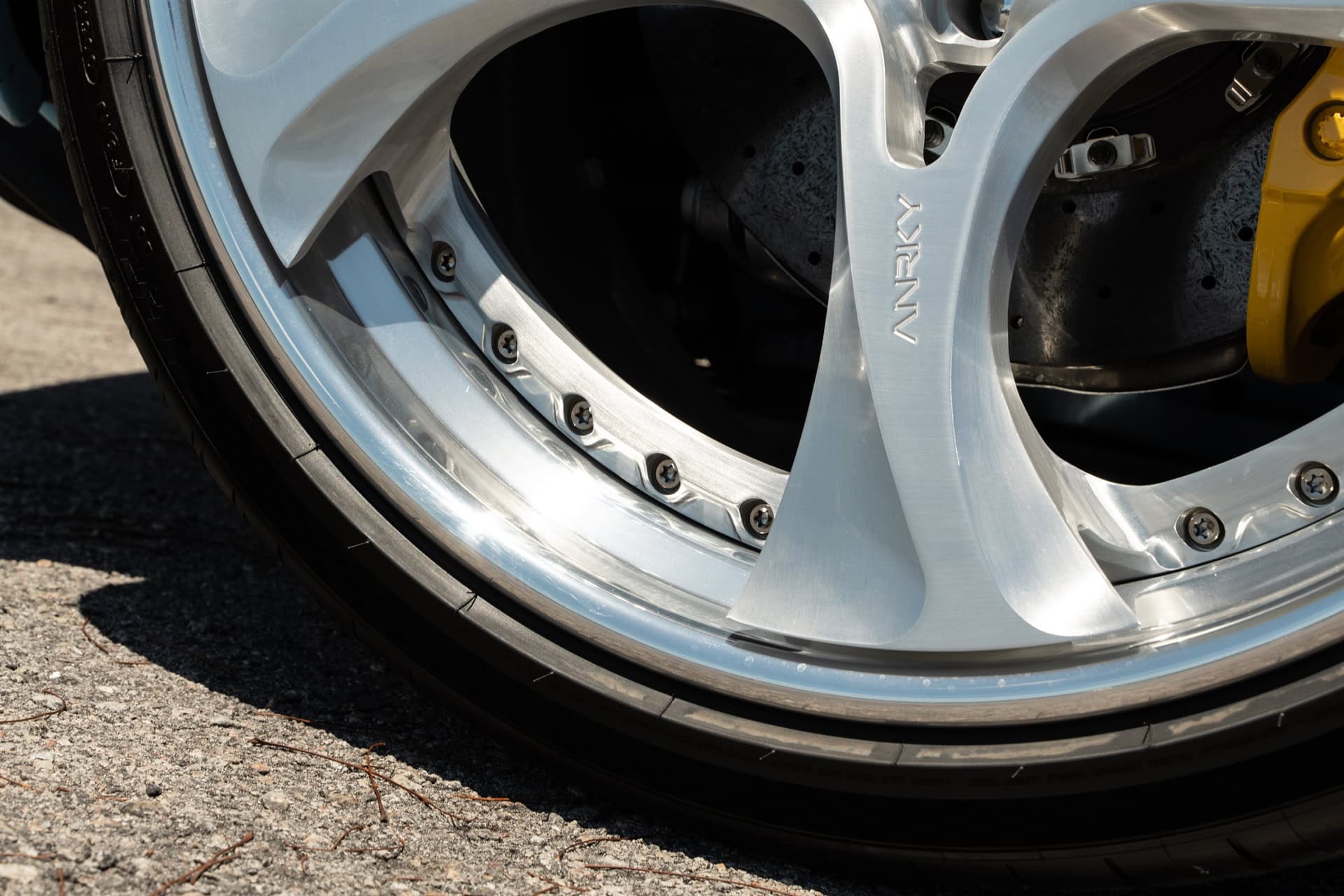 Photo 30 of Ferrari SF90 | Azzurro La Platta | on ANRKY XR-305 | Polished Clear