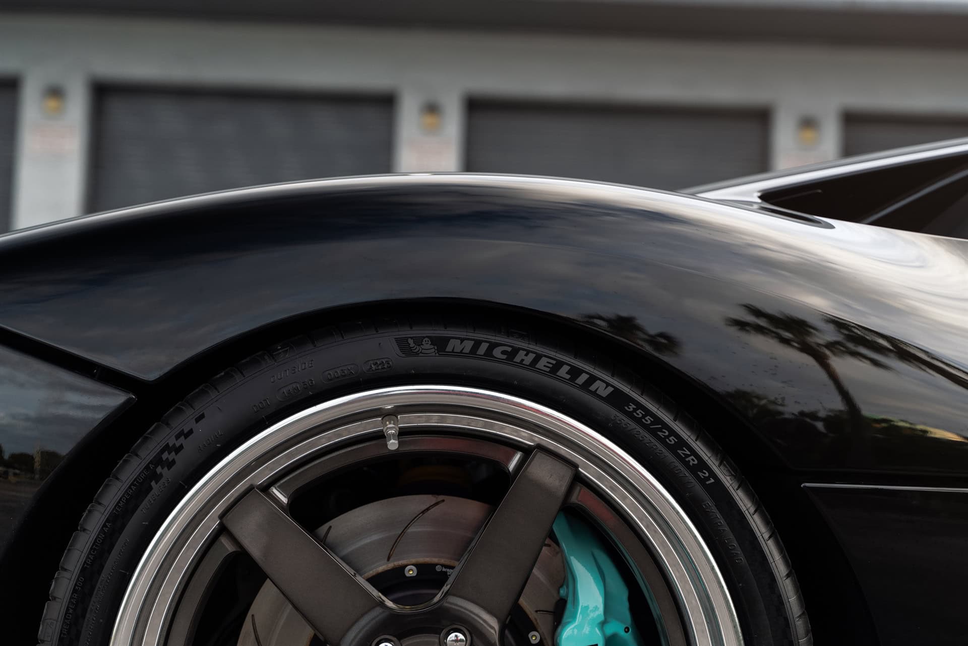 Ford GT MK1 | Black | on HRE RS105 | Polished Dark Clear