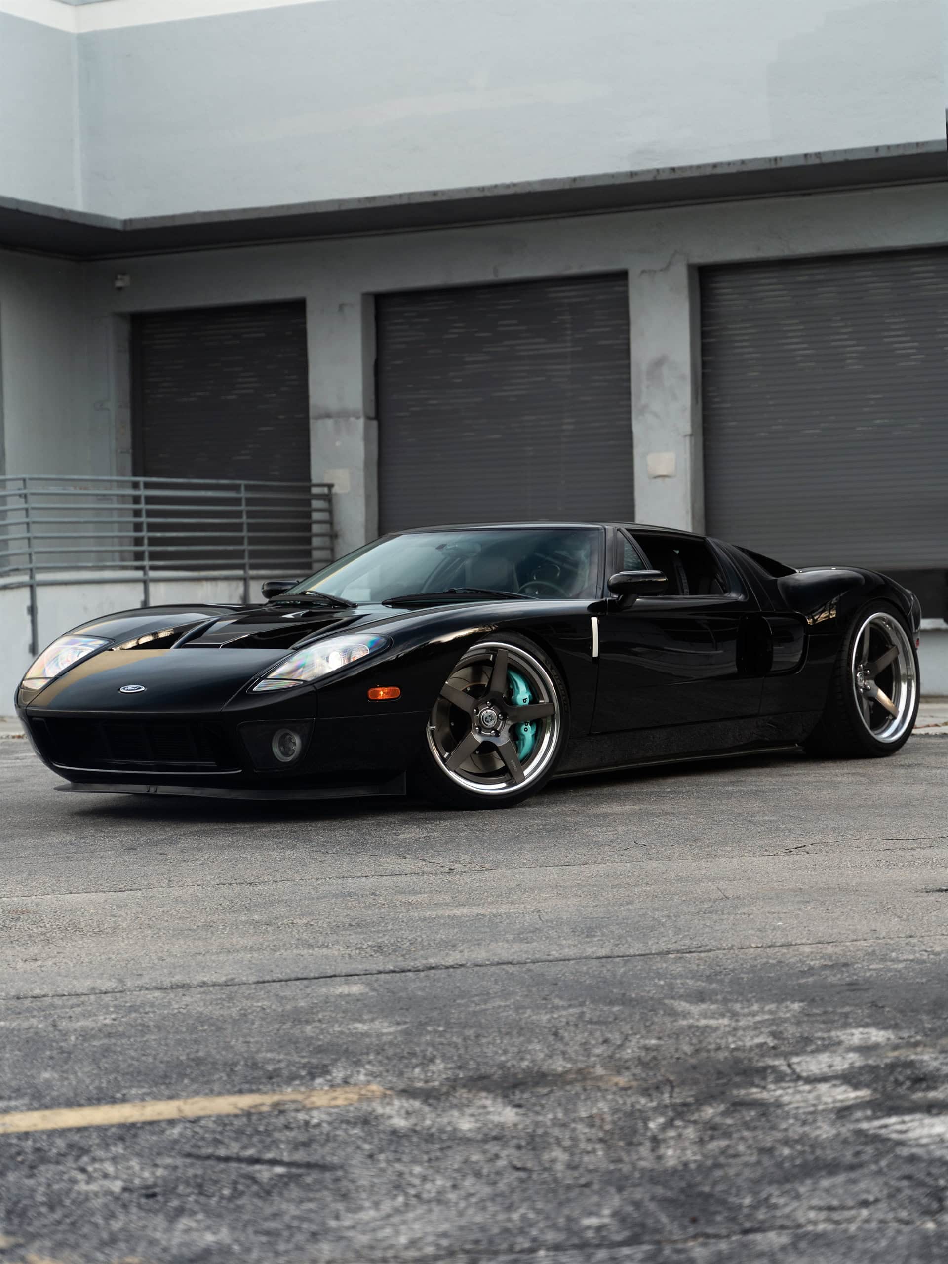 Ford GT MK1 | Black | on HRE RS105 | Polished Dark Clear