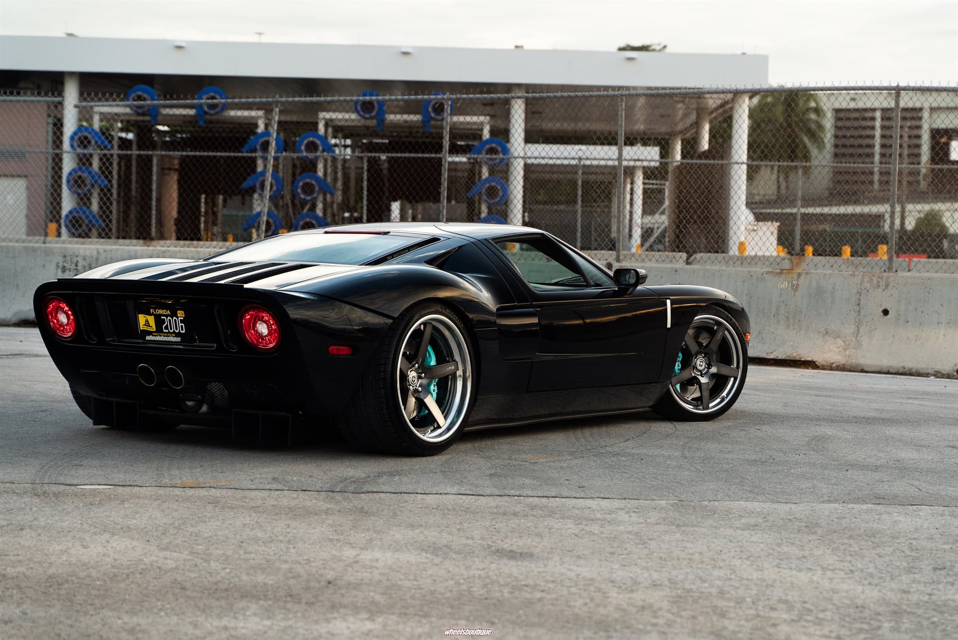 Photo 29 of Ford GT MK1 | Black | on HRE RS105 | Polished Dark Clear