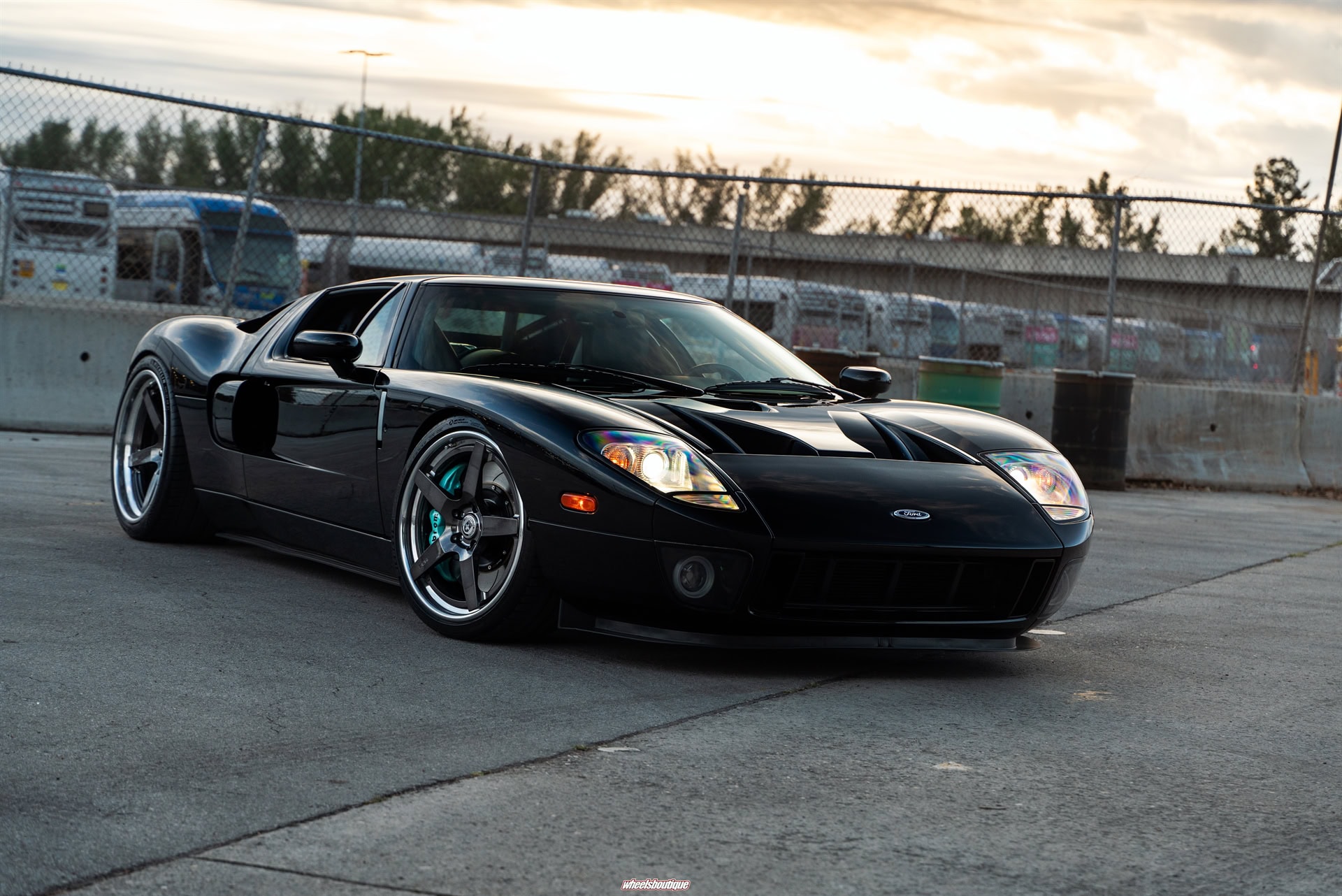 Photo 23 of Ford GT MK1 | Black | on HRE RS105 | Polished Dark Clear
