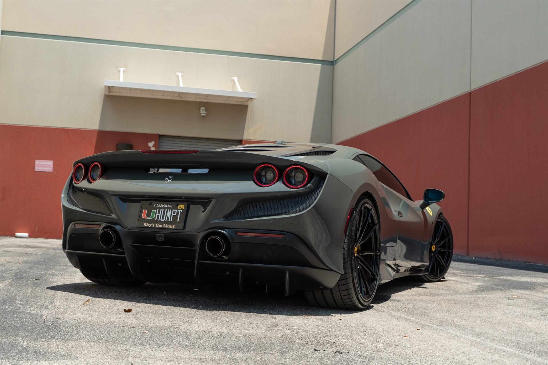 Photo 22 of Ferarri F8 | Grigio Medio | on HRE P104SC | Gloss Black