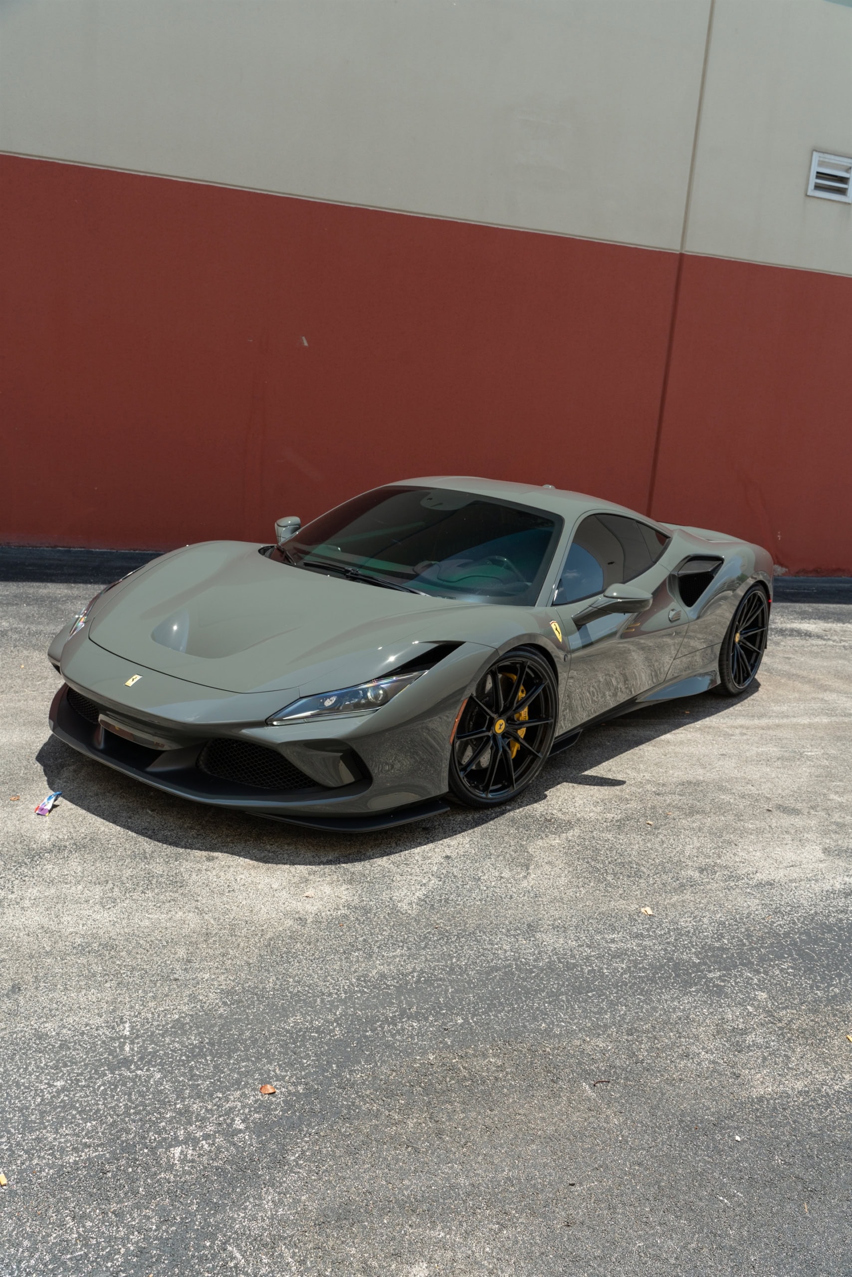 Photo 31 of Ferarri F8 | Grigio Medio | on HRE P104SC | Gloss Black