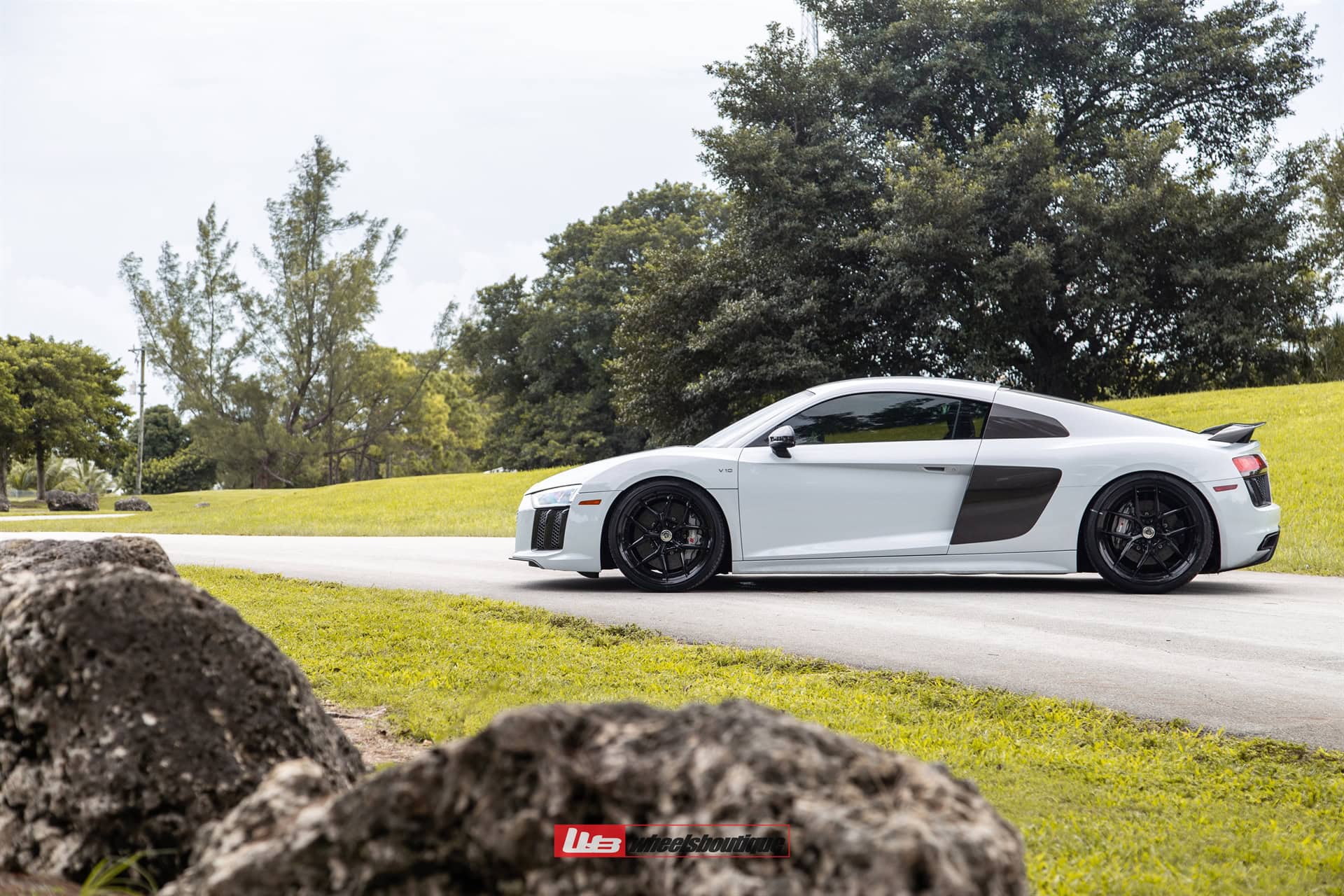 AUDI MK2 R8 V10 PLUS ON HRE S101SC