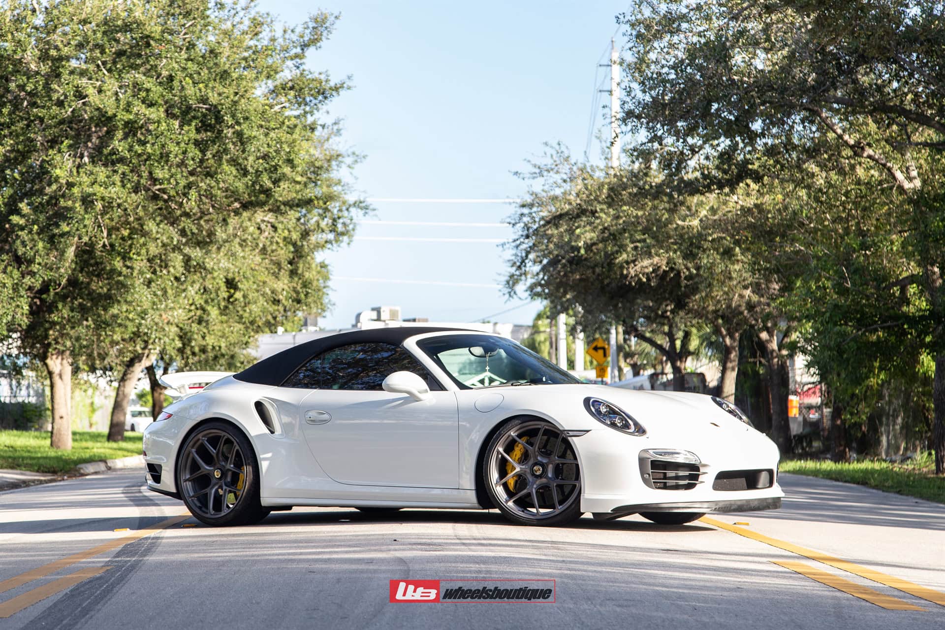 PORSCHE 991.1 TURBO S CABRIOLET ON HRE R101 LIGHTWEIGHT