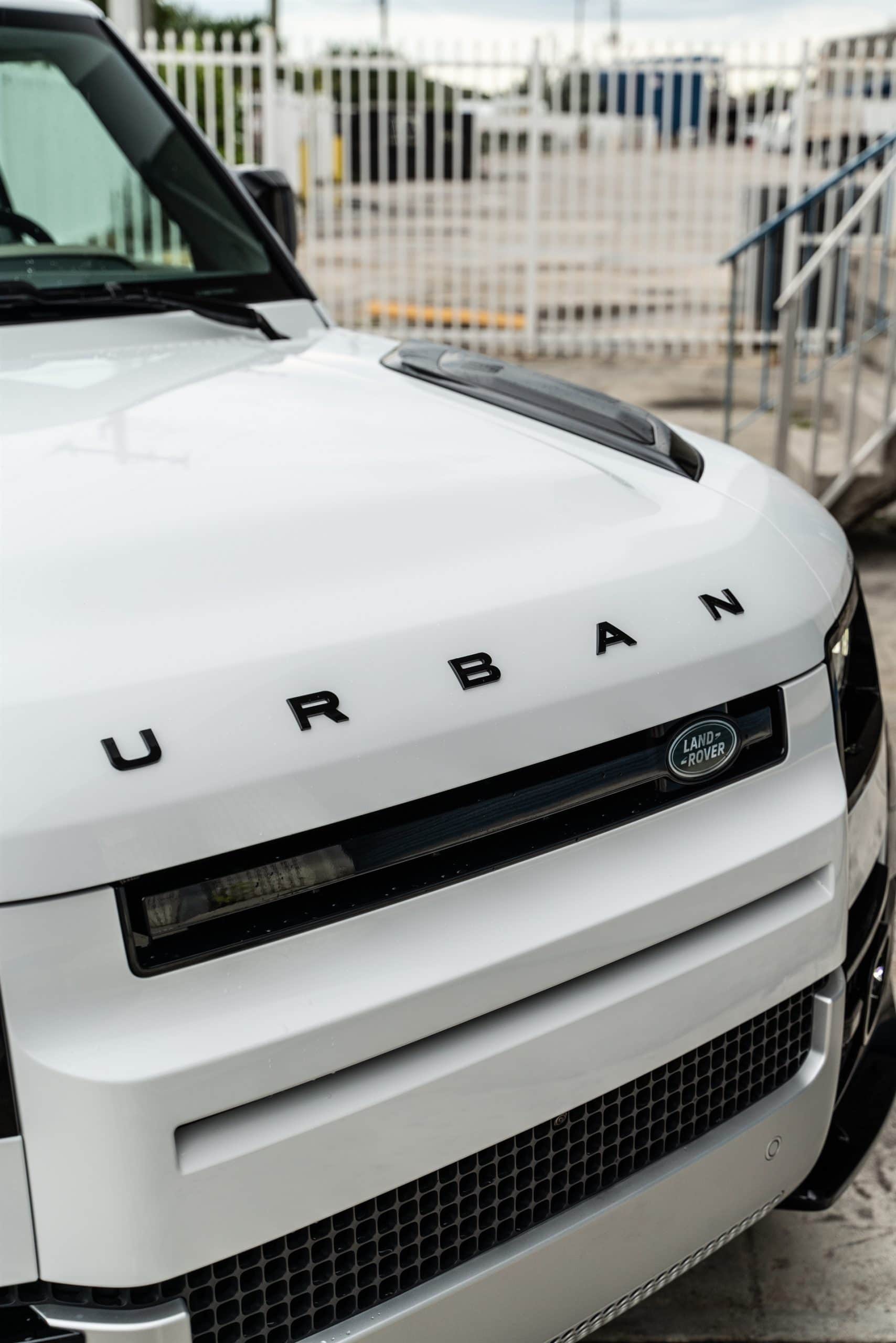 Land Rover Discovery 90 | Fuji White | on HRE P11SC | Gloss Black | Urban Automotive Widetrack Kit