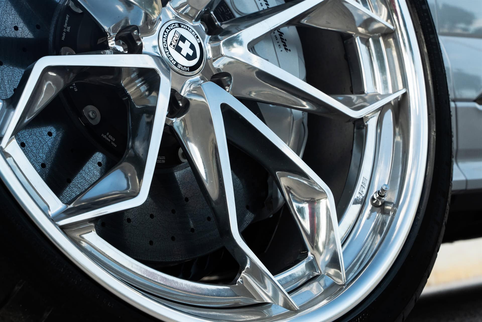 Lamborghini Urus SE | Grigio Nimbus | on HRE S201H | Polished Clear