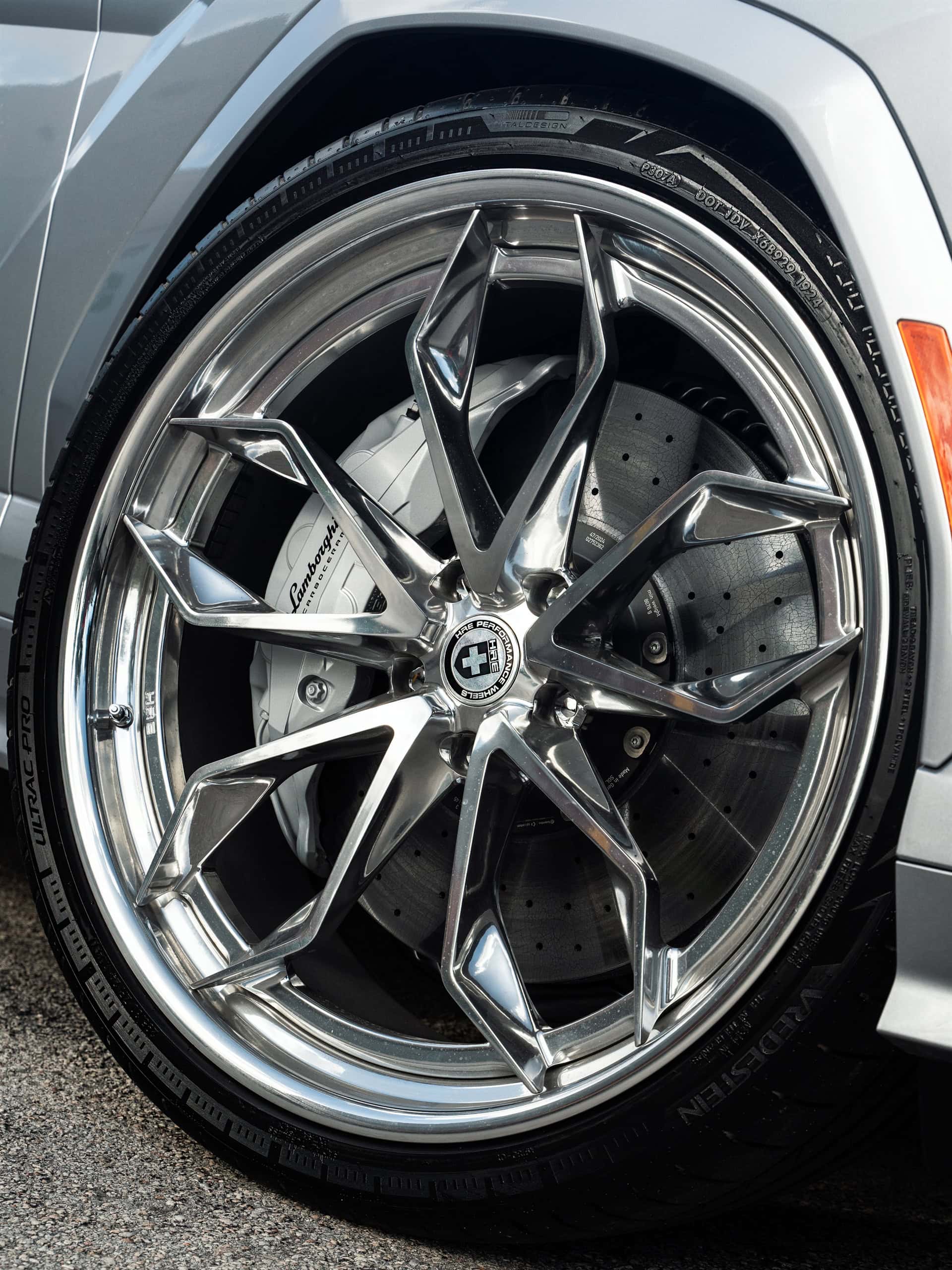 Photo 27 of Lamborghini Urus SE | Grigio Nimbus | on HRE S201H | Polished Clear