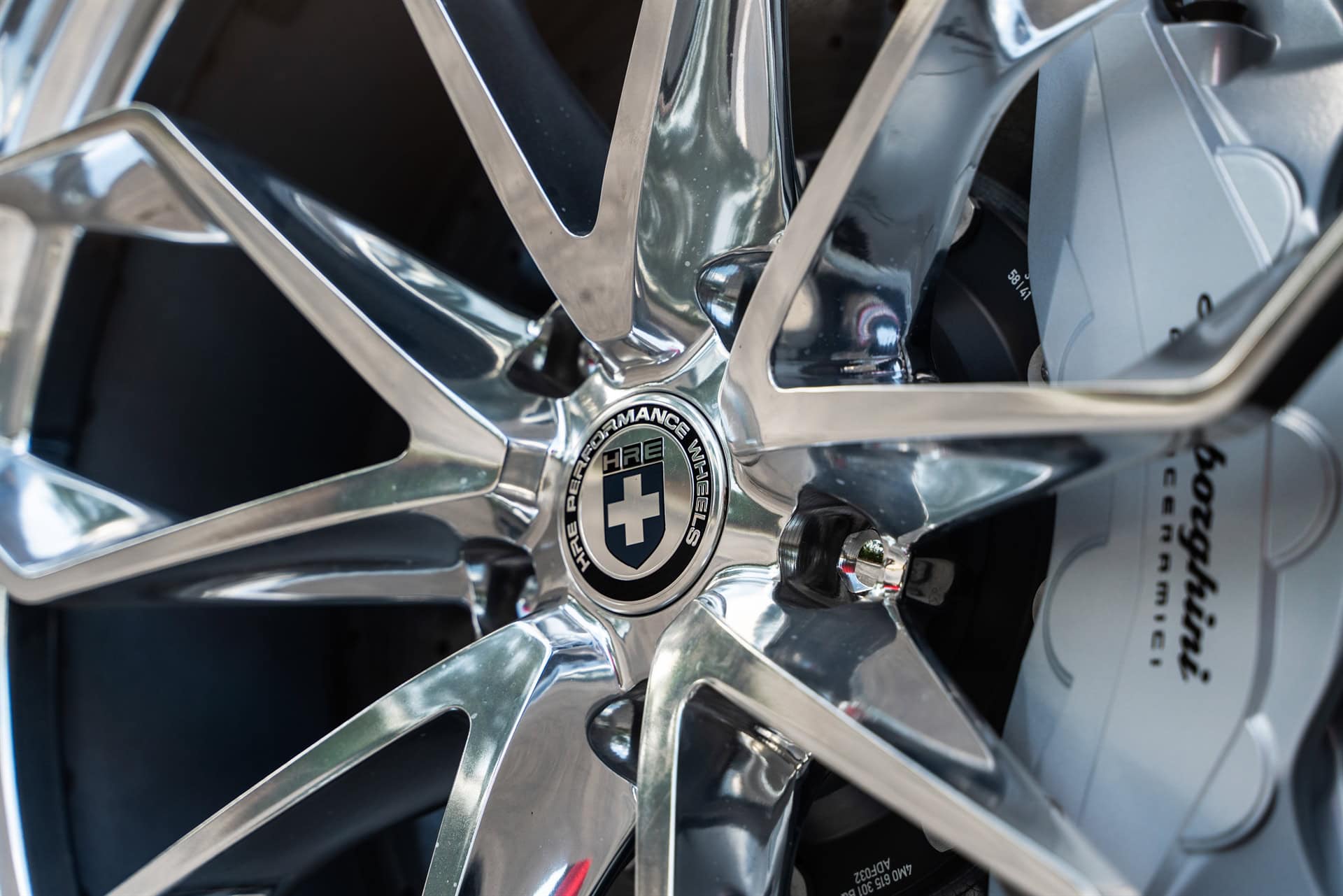 Lamborghini Urus SE | Grigio Nimbus | on HRE S201H | Polished Clear