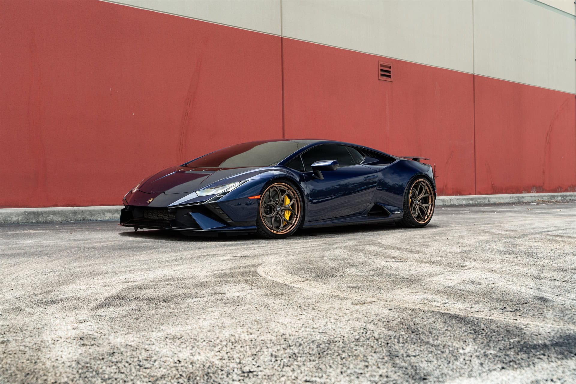 Photo 54 of Lamborghini Huracan Tecnica | Blu Grifo | on ANRKY S3-X0 | Satin Bronze