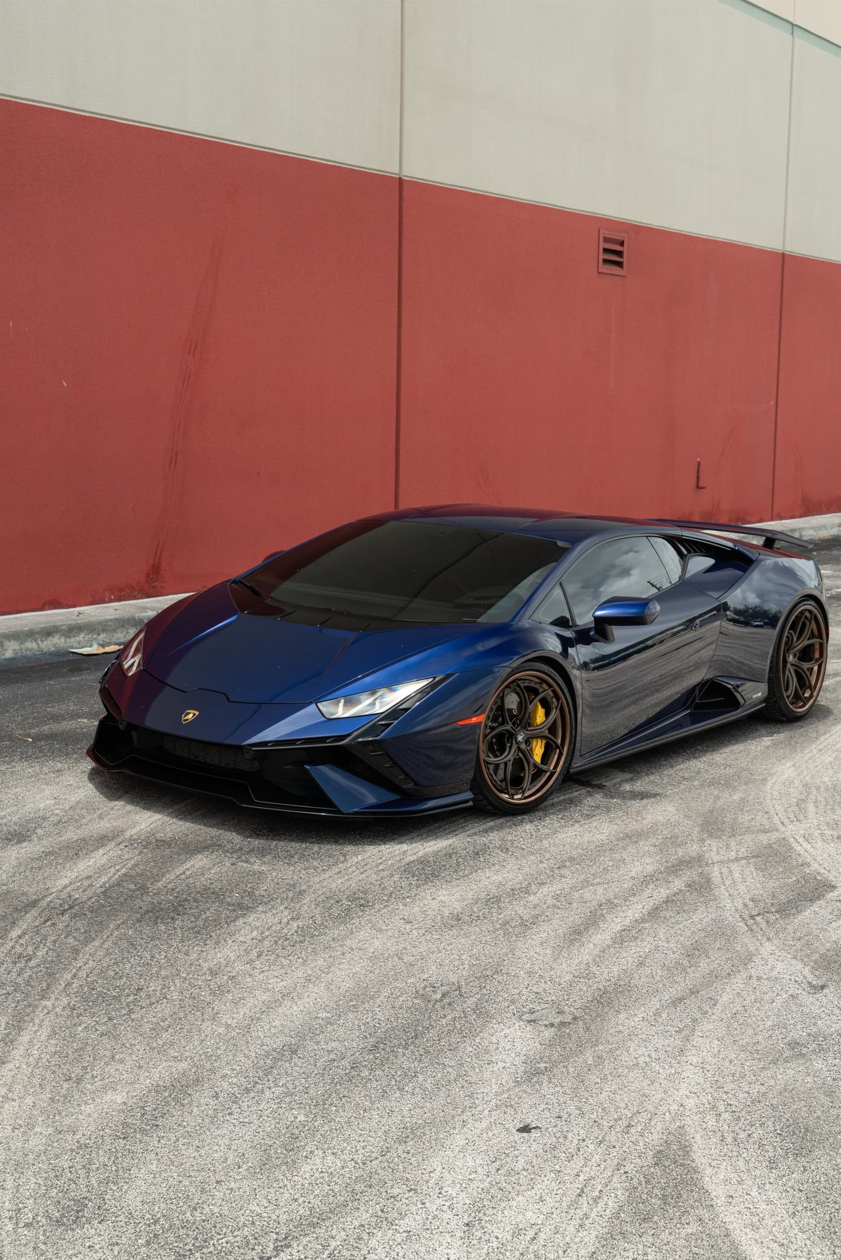 Photo 55 of Lamborghini Huracan Tecnica | Blu Grifo | on ANRKY S3-X0 | Satin Bronze