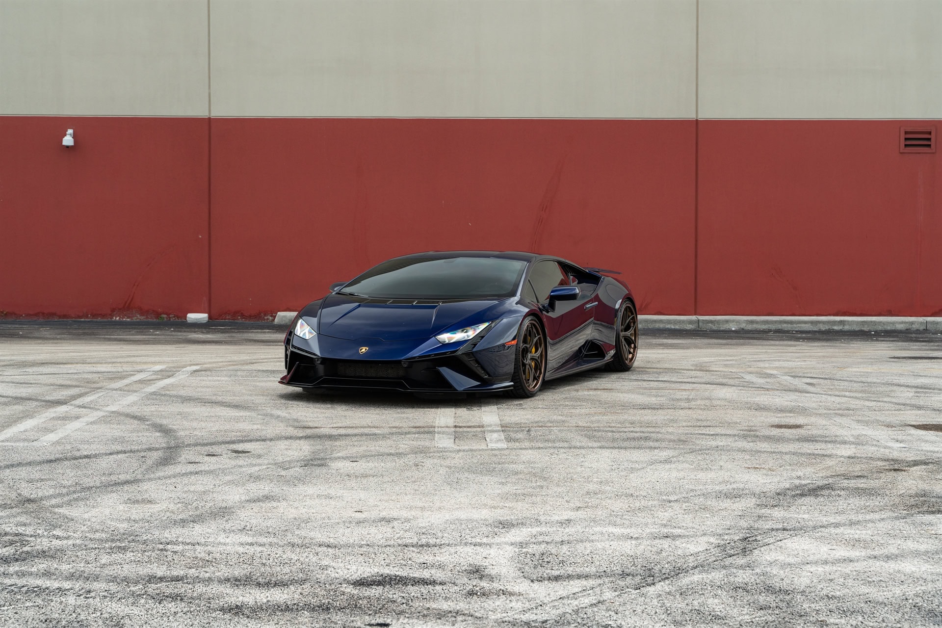 Photo 58 of Lamborghini Huracan Tecnica | Blu Grifo | on ANRKY S3-X0 | Satin Bronze
