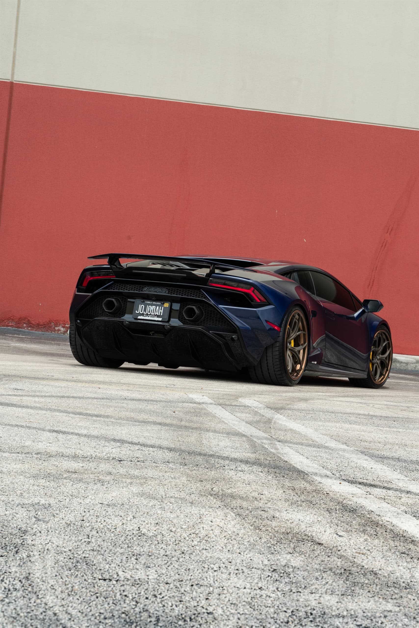 Photo 23 of Lamborghini Huracan Tecnica | Blu Grifo | on ANRKY S3-X0 | Satin Bronze