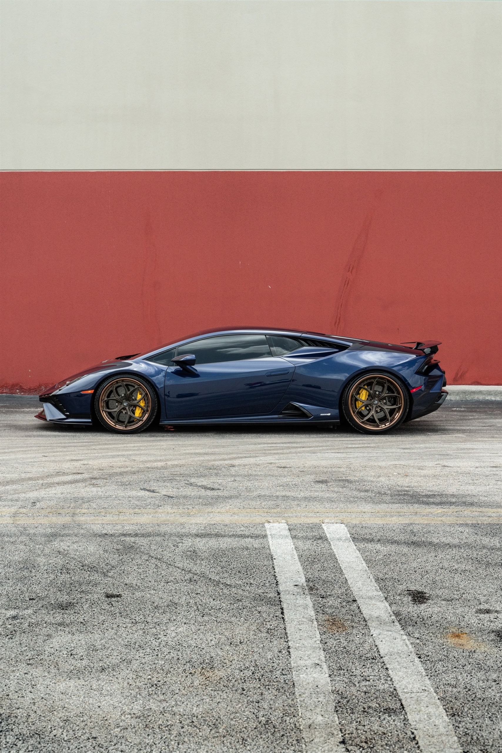 Photo 35 of Lamborghini Huracan Tecnica | Blu Grifo | on ANRKY S3-X0 | Satin Bronze