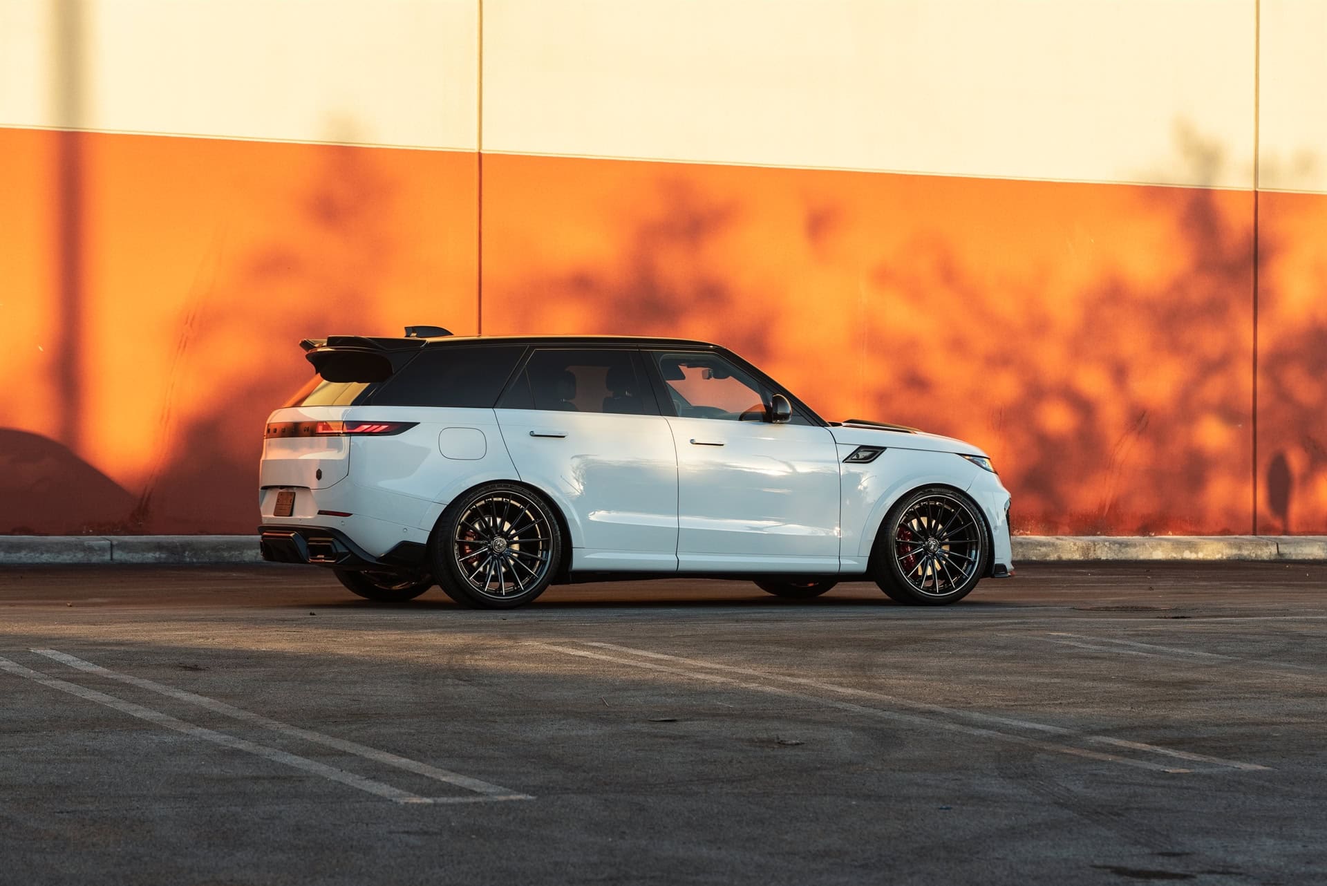 Photo 23 of Land Rover Range Rover on Urban Auto Body Kit and 1886 Wheels