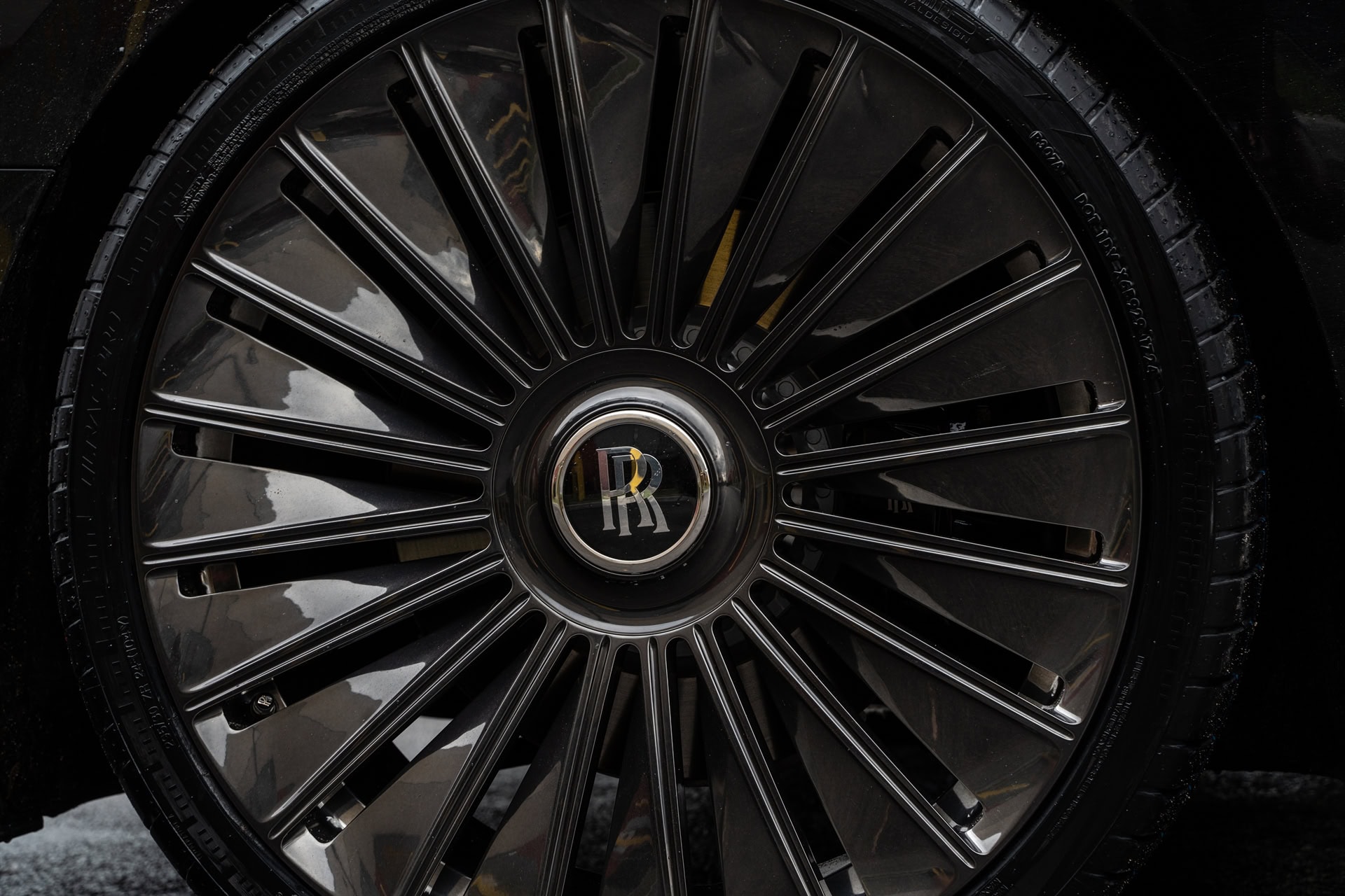 Mansory Rolls-Royce Spectre | on 1886 G100 | Mirror Polished Smoke