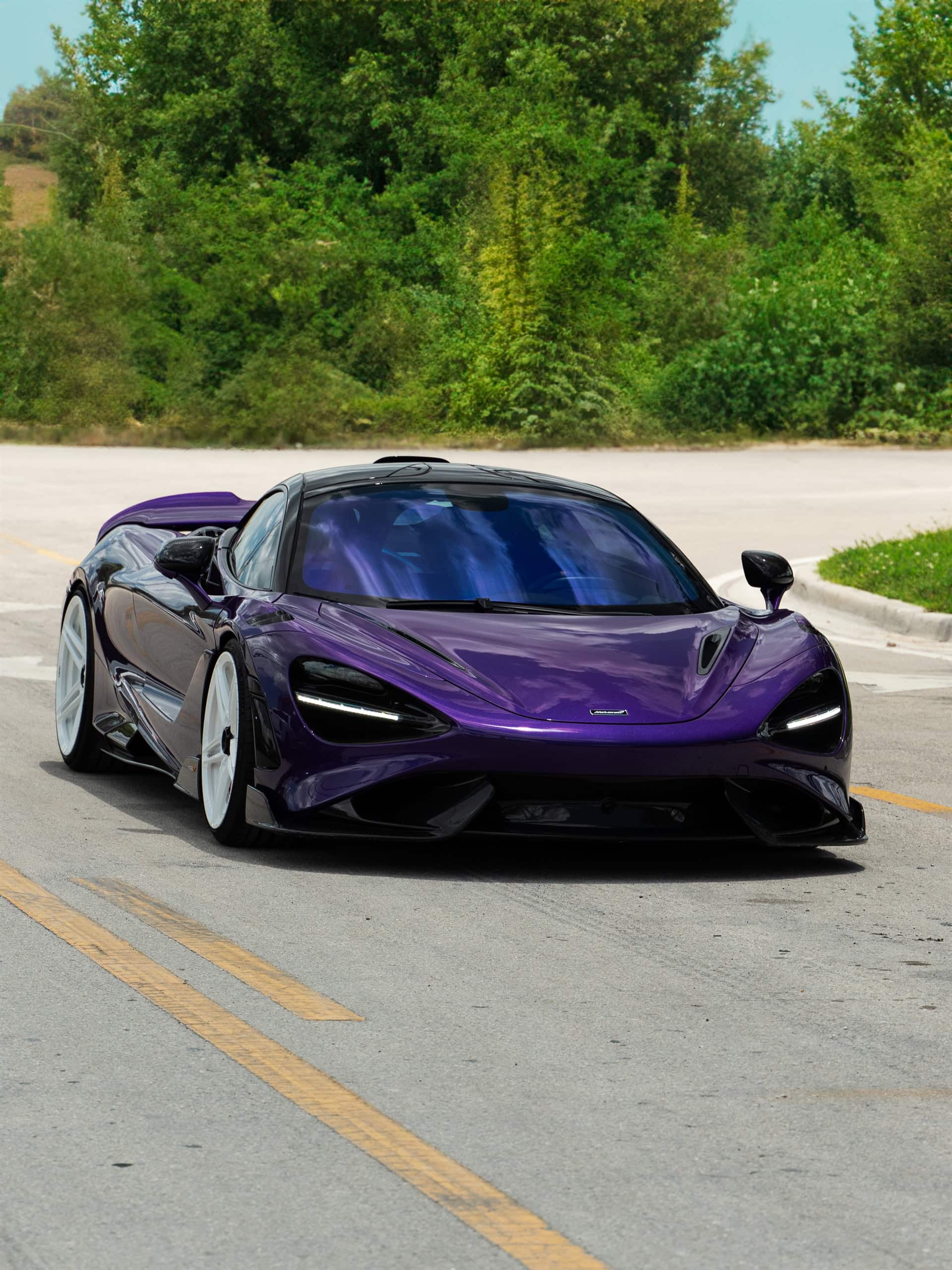 Photo 26 of Mclaren 765LT | Lantana Purple | on ANRKY AN27 | Gloss White