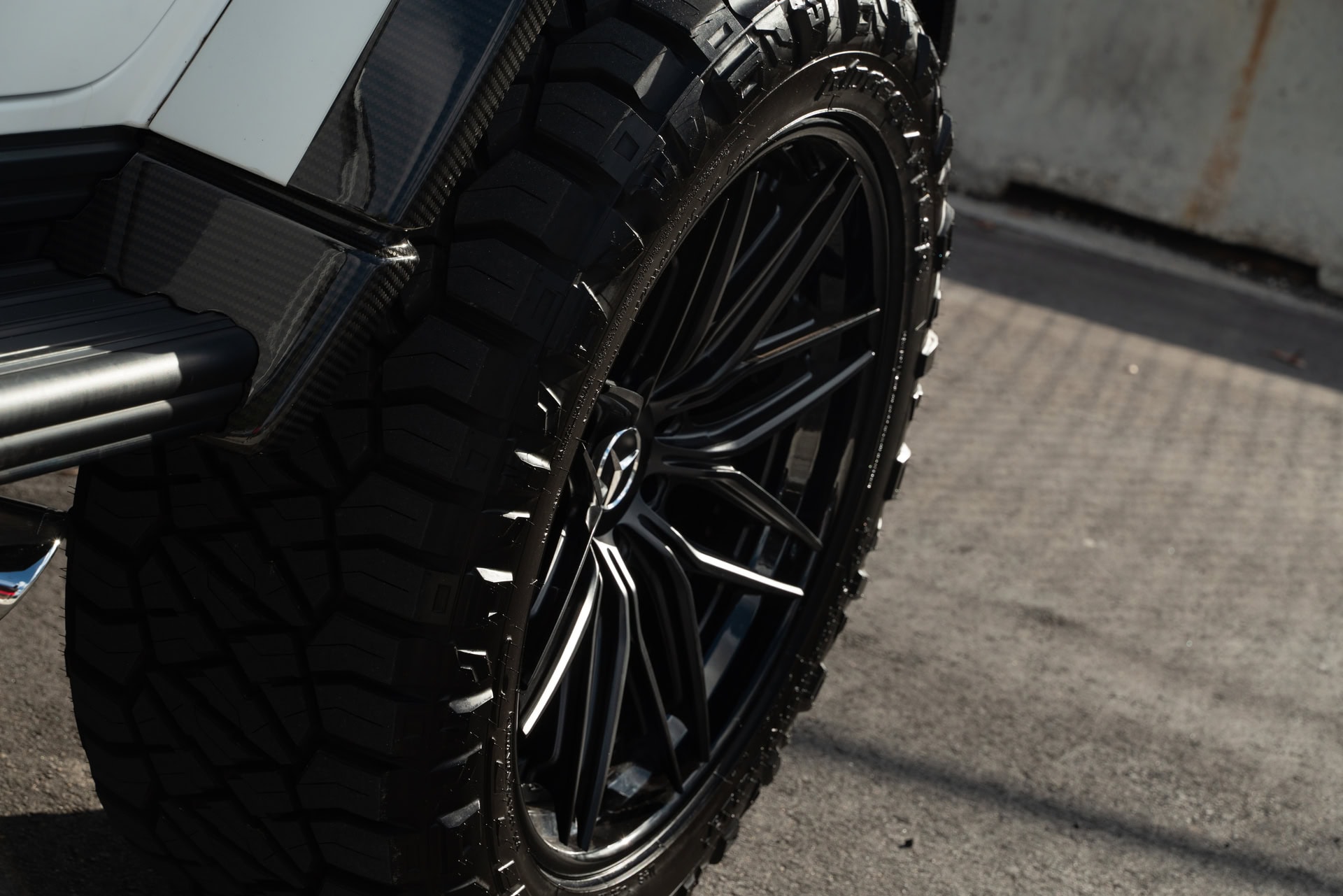 Mercedes Benz AMG G63 4×4 Squared | Polar White | on 1886 XR004 Wheels | Satin Black