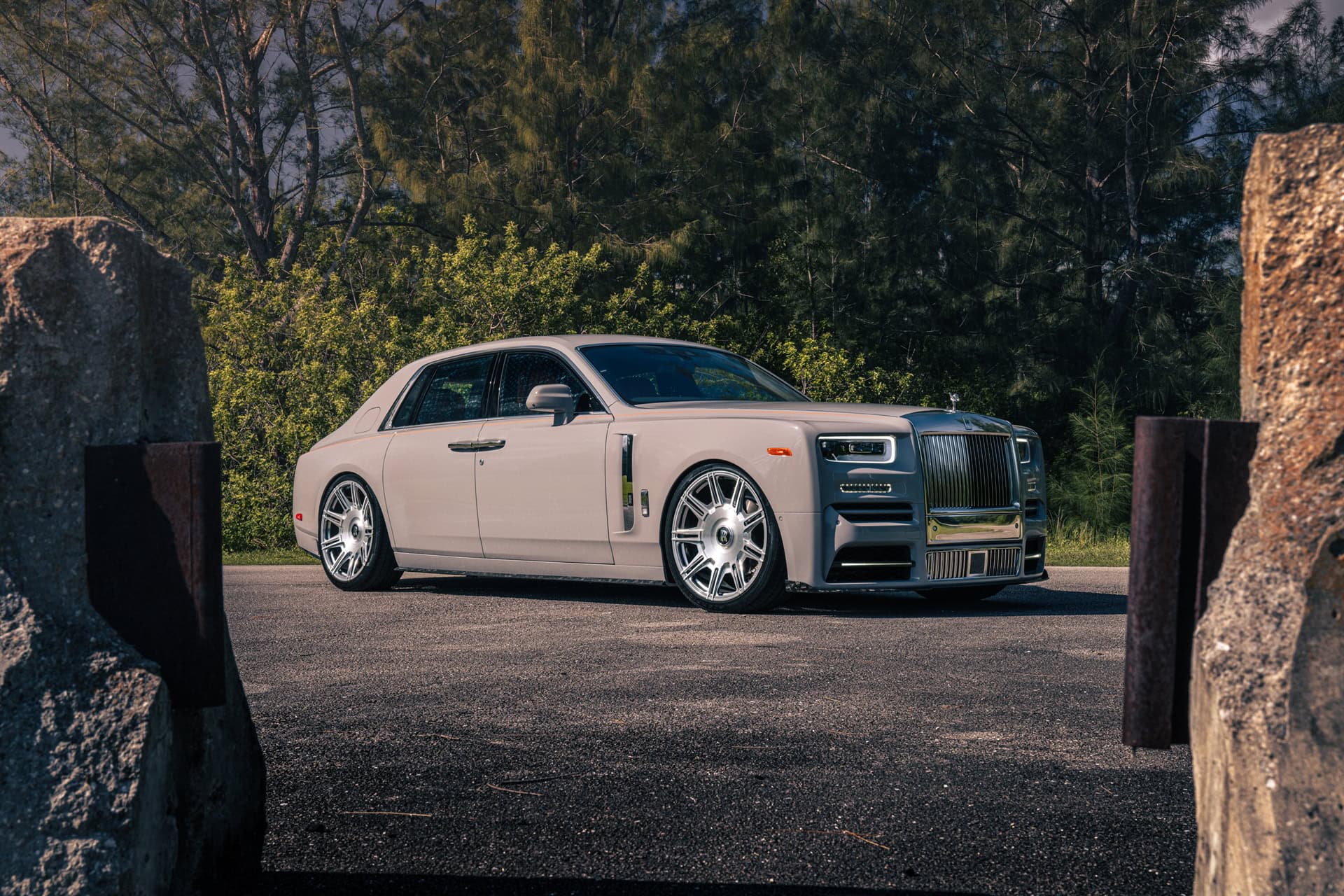 Photo 22 of Rolls Royce Phantom on Mansory Kit