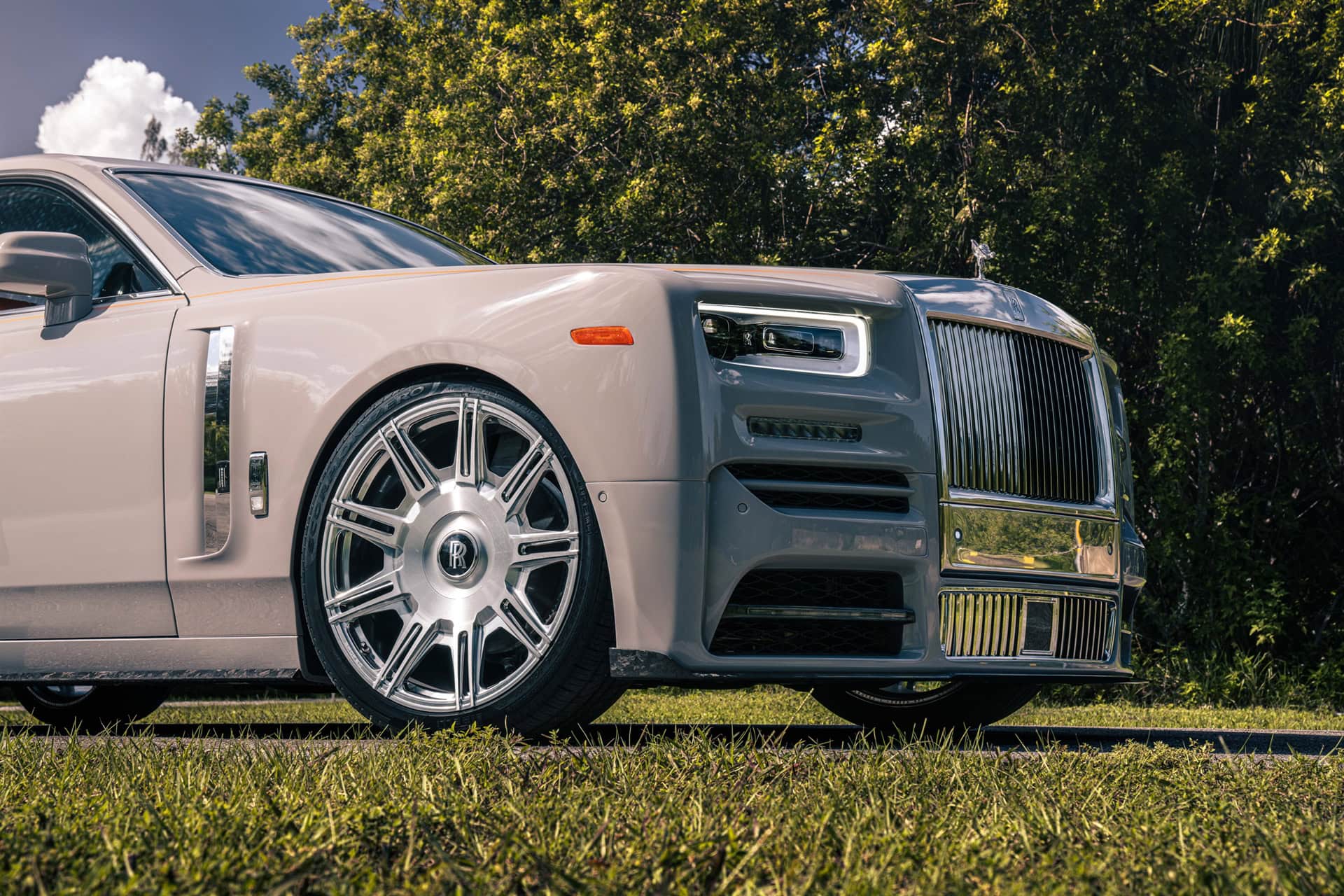 Photo 24 of Rolls Royce Phantom on Mansory Kit