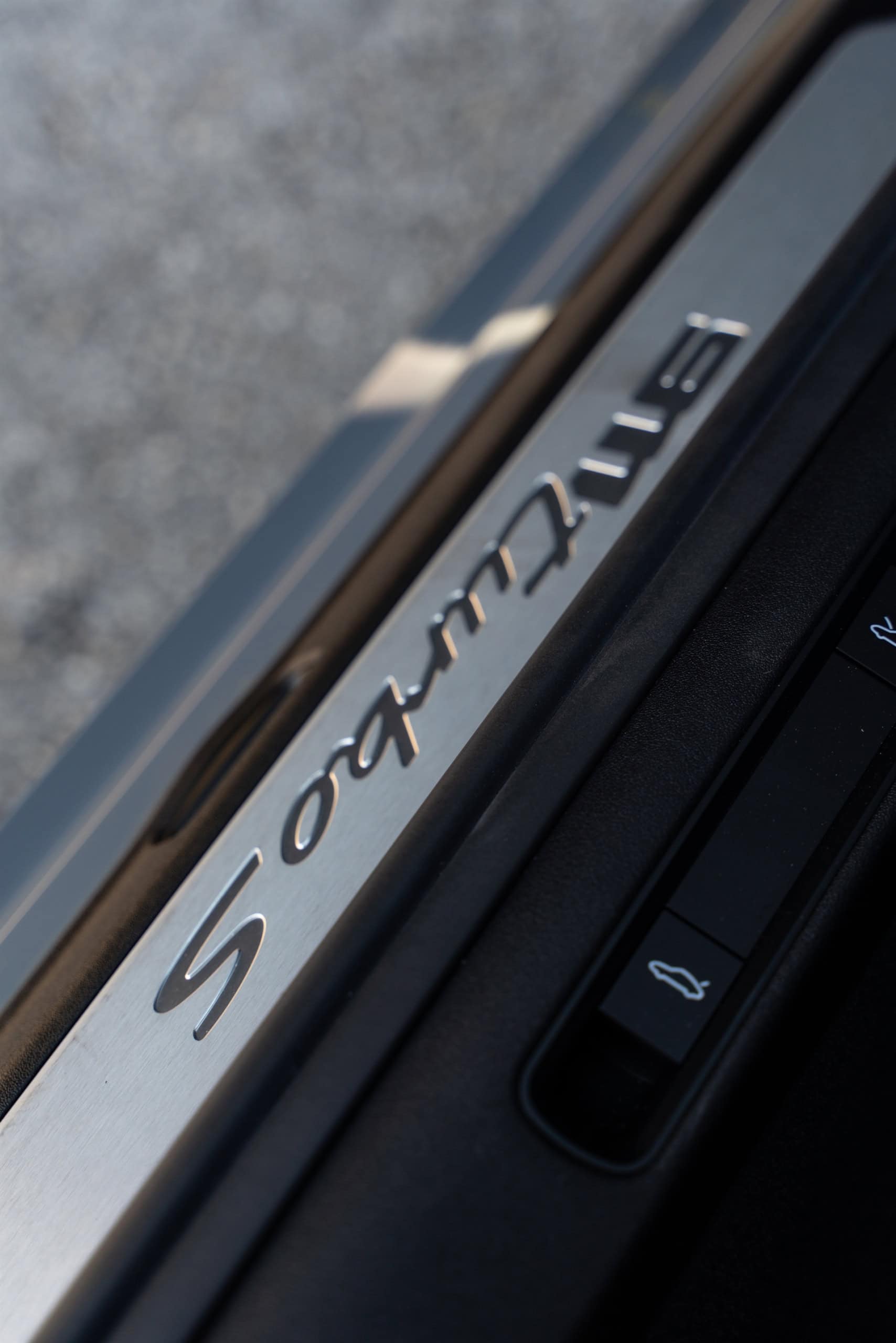 Porsche 992 Turbo S | Artic Gray | on HRE 520 FMR | Brushed Clear