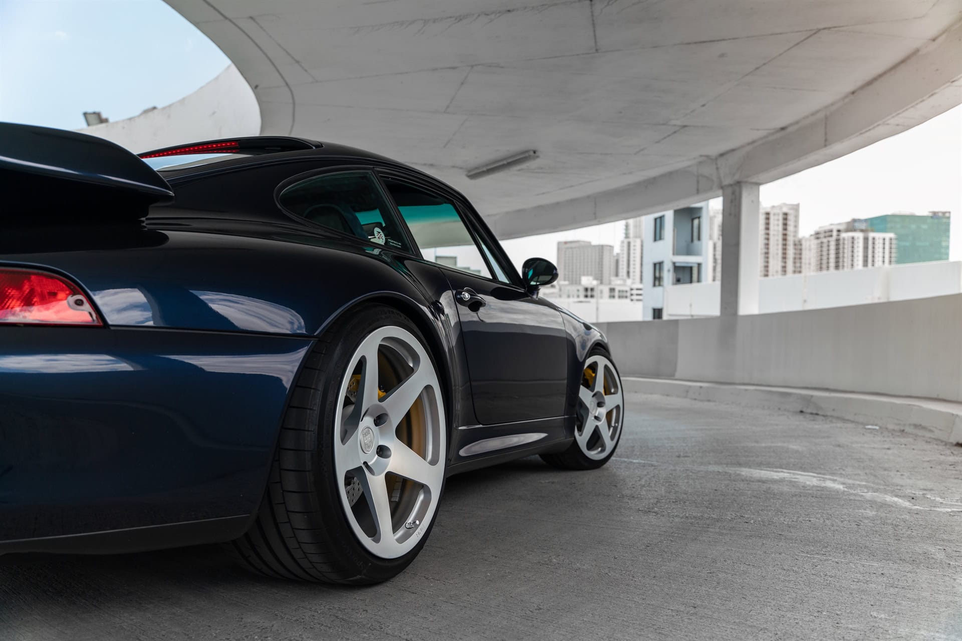 HRE 305M | Porsche 993 Turbo 1