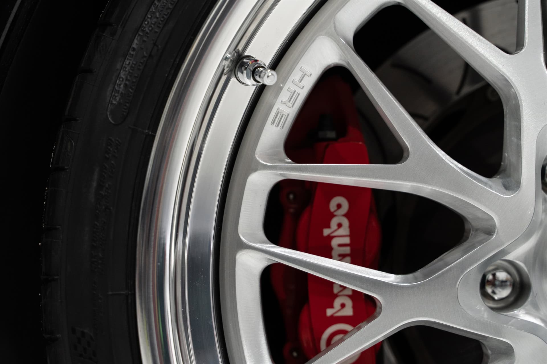 Porsche 997 on HRE Wheels 520 FMR